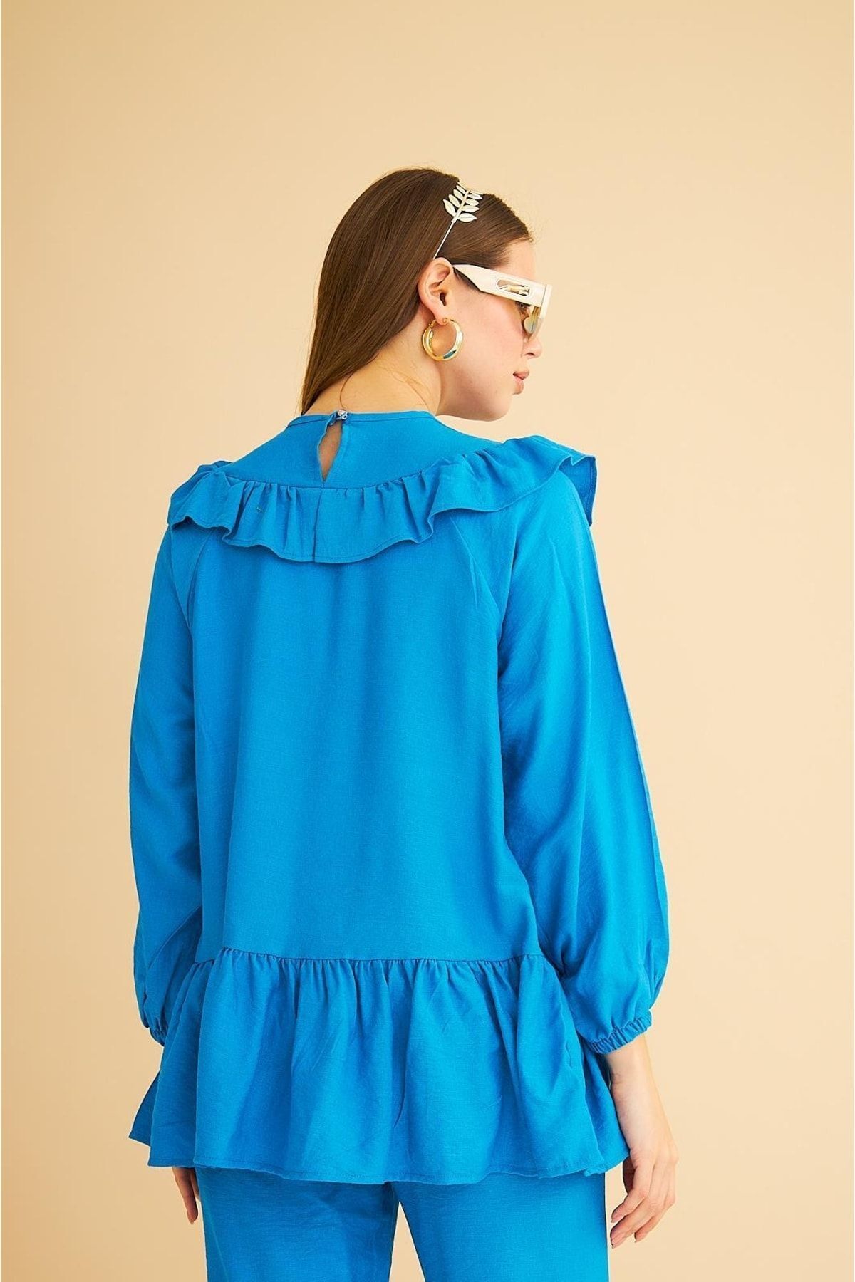 Luxe Fırfırlı Ve Taşlı Keten Mavi Tunik Pantolon Takım Luxe Fırfırlı Ve Taşlı Keten Mavi Tunik Pantolon Takım