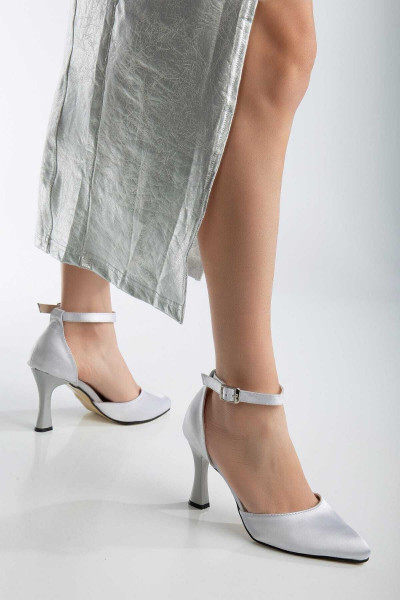 kadın saten abiye ayakkabı