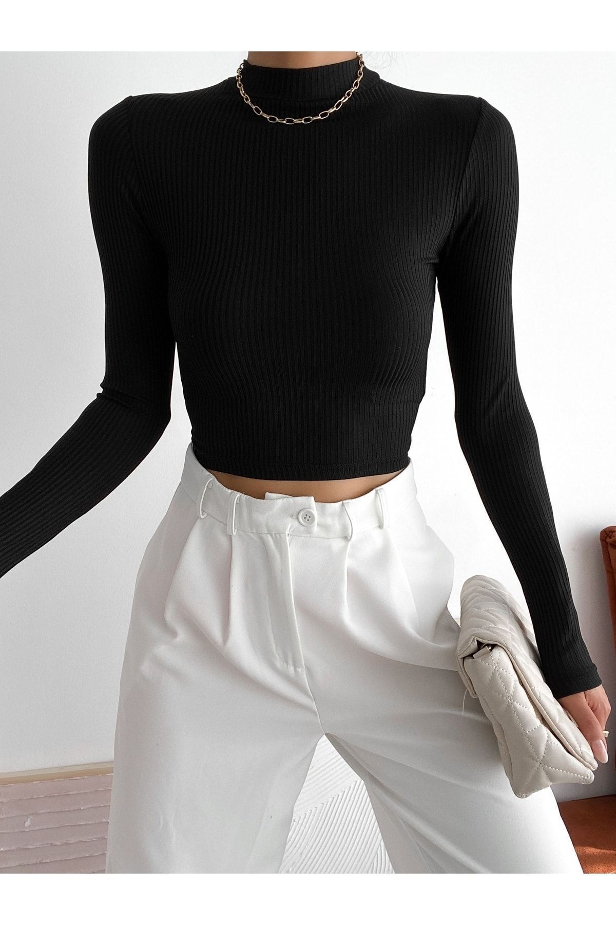 Kadın Siyah Fitilli Yarım Balıkçı Yaka Kaşkorse Crop Bluz Kadın Siyah Fitilli Yarım Balıkçı Yaka Kaşkorse Crop Bluz