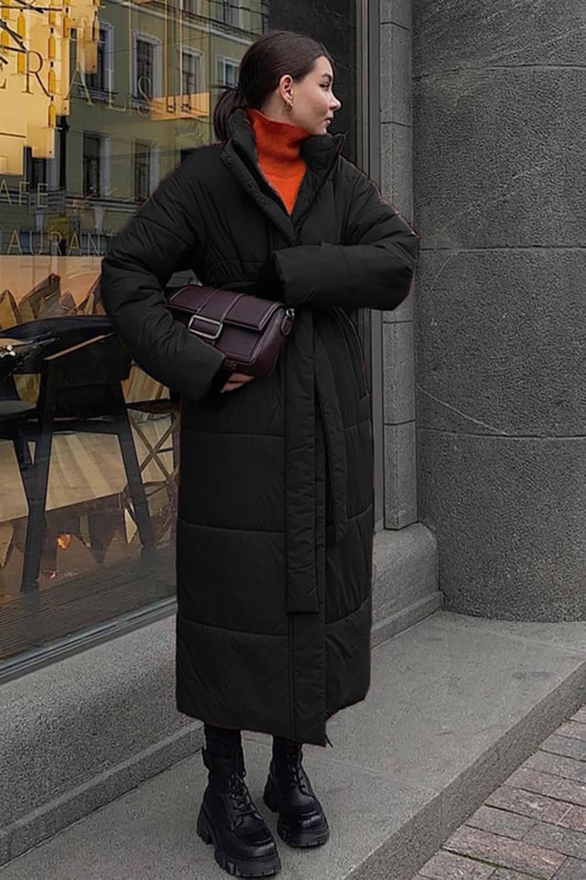 Siyah Uzun Şişme Kadın Mont MG1397