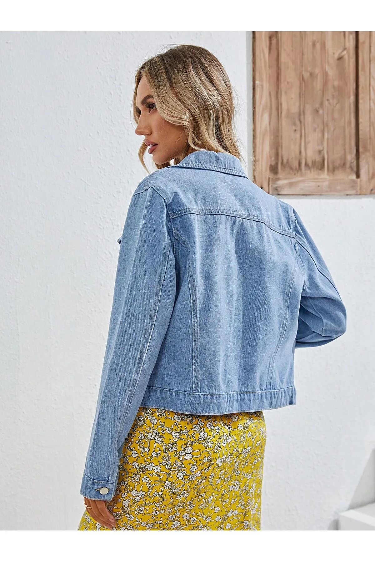 Kadın Slim Fit Denim Kot Ceket Açık Mavi Kadın Slim Fit Denim Kot Ceket Açık Mavi