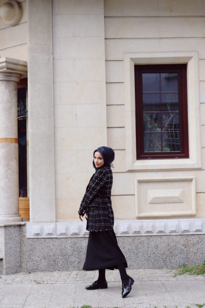 Kemerli Fermuarlı Kloş Etek(L BEDEN) Kemerli Fermuarlı Kloş Etek(L BEDEN)