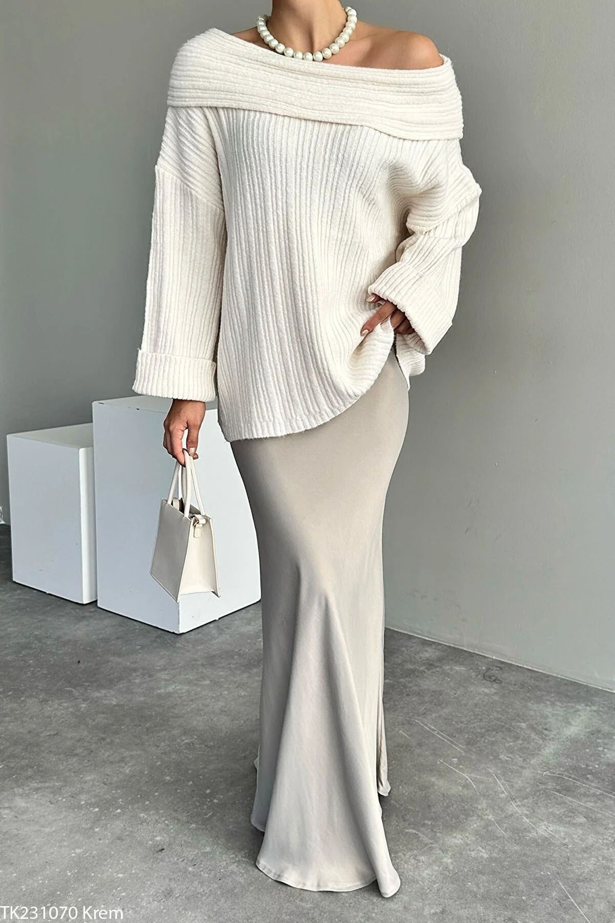 Knitical Tekstil Omuz Açık Katlamalı Mevsimlik Kazak Knitical Tekstil Omuz Açık Katlamalı Mevsimlik Kazak
