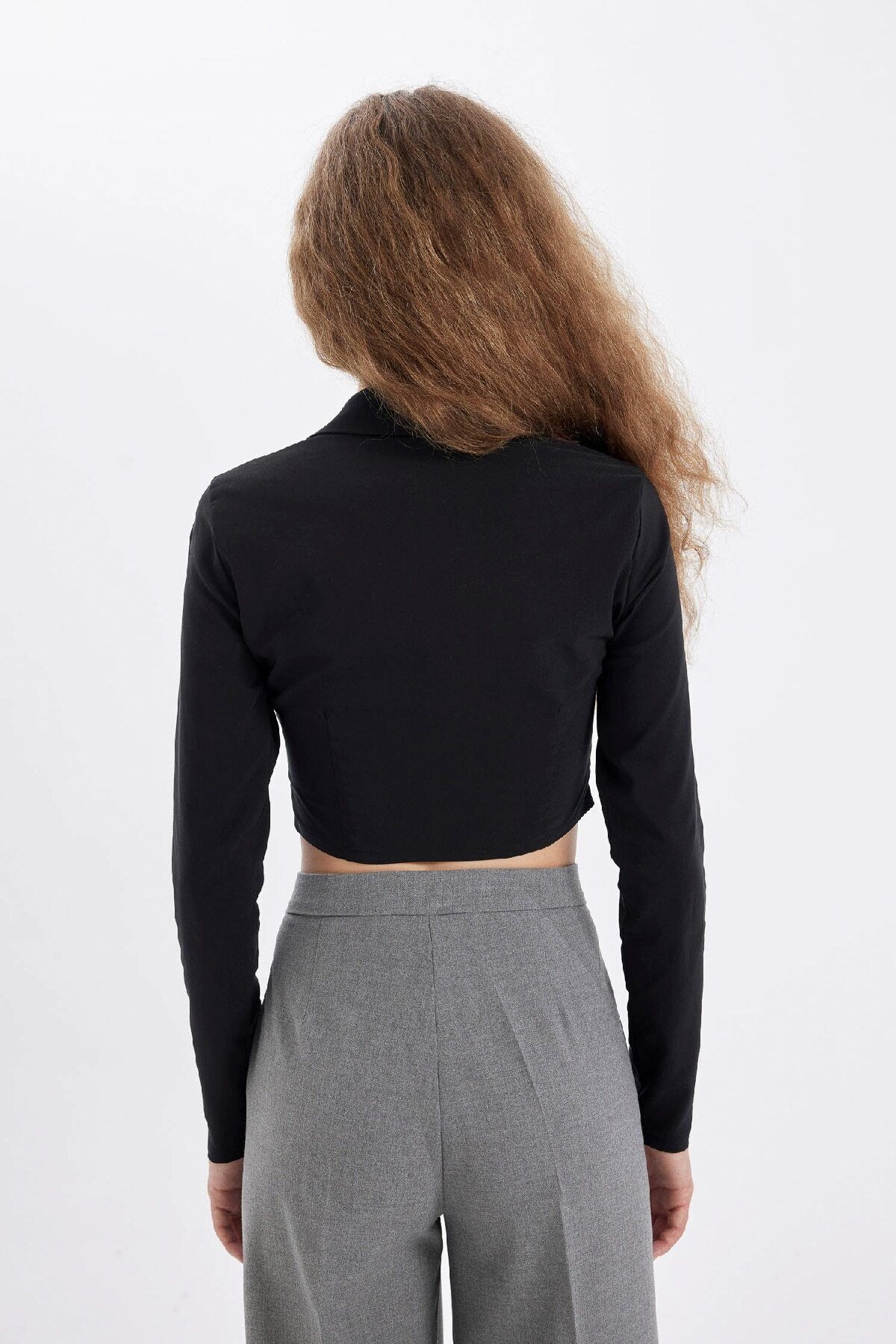 Siyah Fitted Vucuda Oturan Gömlek Yaka Fermuarlı Bengalin Uzun Kollu Crop Basic Düz Bluz C5037ax24au