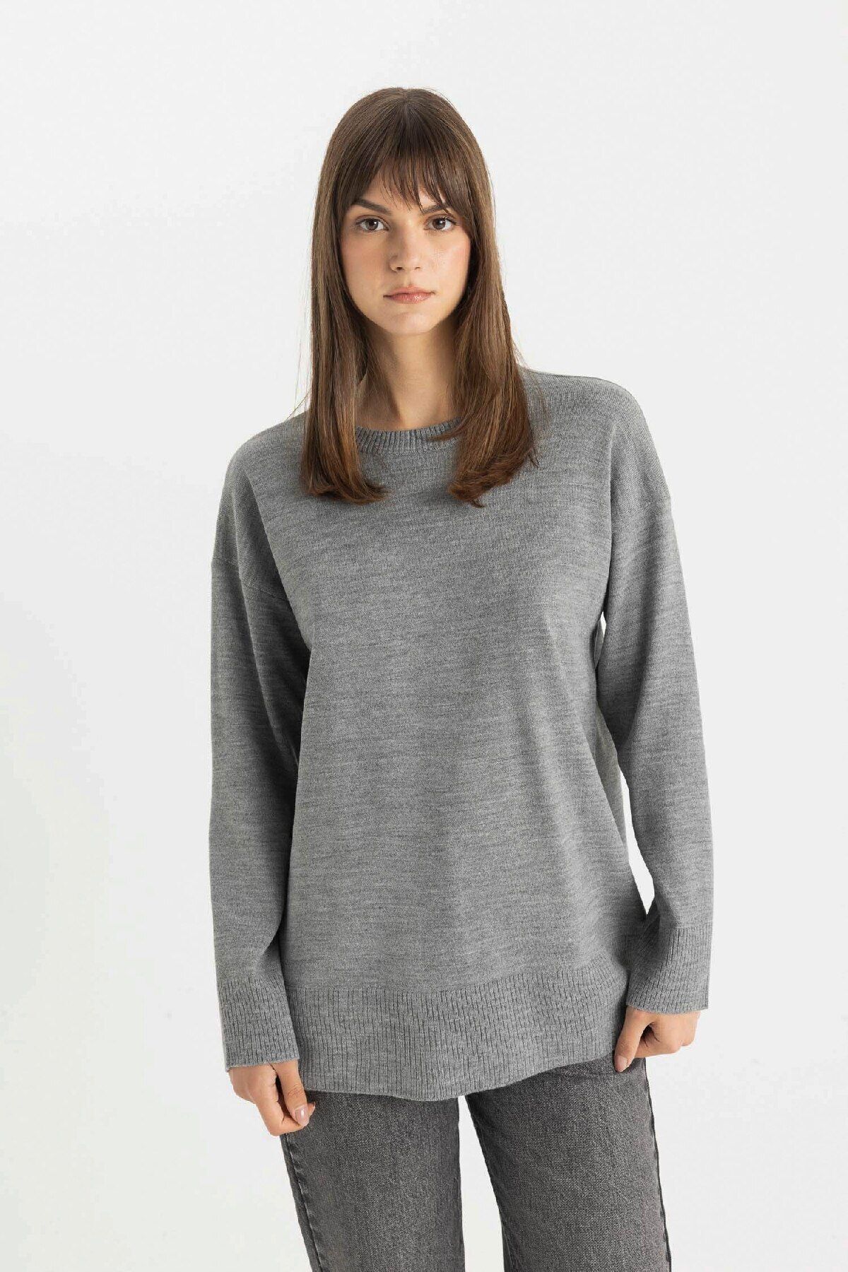 Regular Fit Bisiklet Yaka Yırtmaçlı Basic Düz Triko Kazak Tunik C5165ax24au Regular Fit Bisiklet Yaka Yırtmaçlı Basic Düz Triko Kazak Tunik C5165ax24au