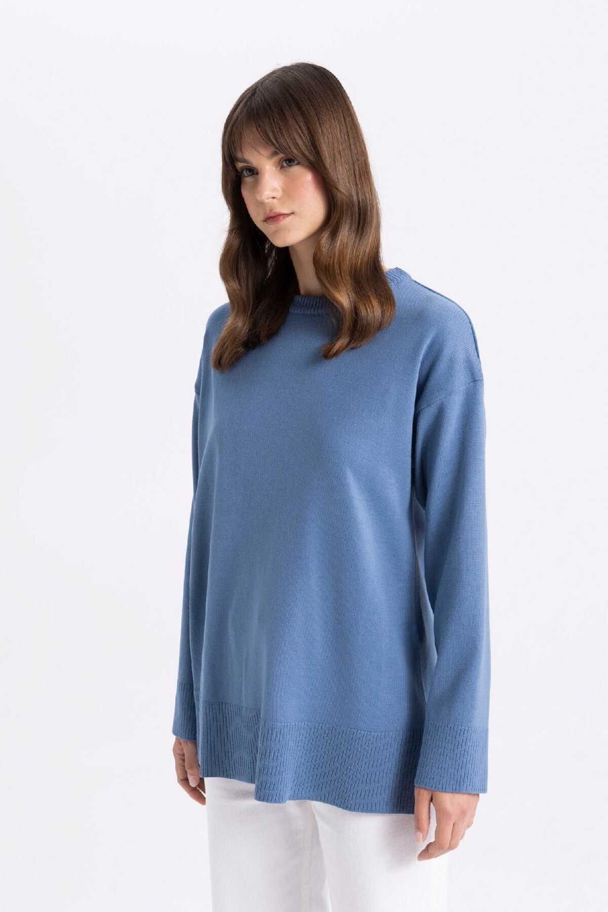 Regular Fit Bisiklet Yaka Yandan Yırtmaçlı Basic Düz Triko Kazak Tunik C5165ax24au Regular Fit Bisiklet Yaka Yandan Yırtmaçlı Basic Düz Triko Kazak Tunik C5165ax24au