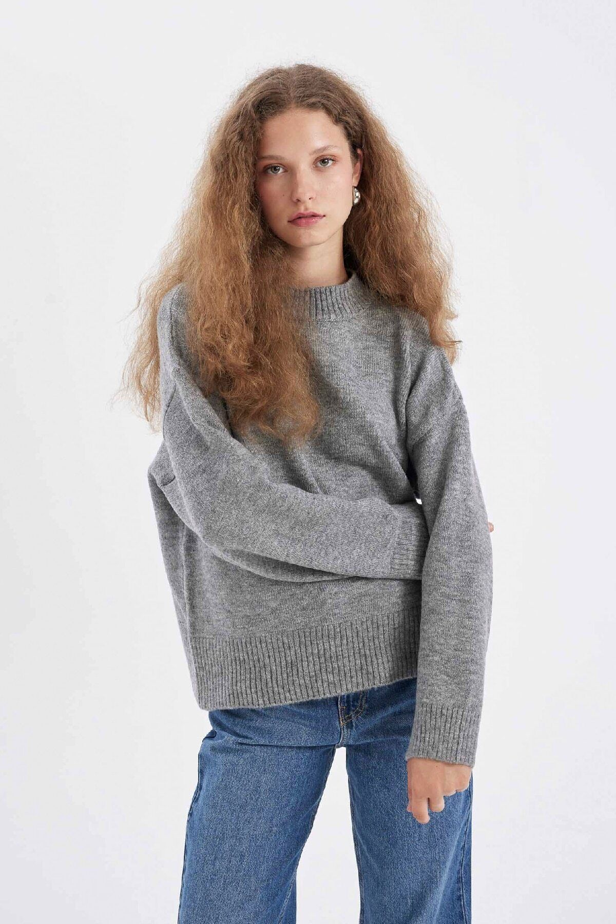 Oversize Geniş Kalıp Yarım Balıkçı Yaka Uzun Triko Kazak R6044az24wn Oversize Geniş Kalıp Yarım Balıkçı Yaka Uzun Triko Kazak R6044az24wn