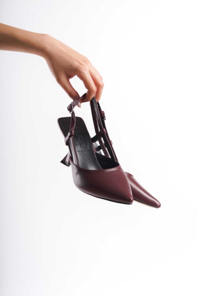 Kadın Topuklu Ayakkabı Arkası Açık Direkli Tokalı Yeni Seri Topuk 9cm