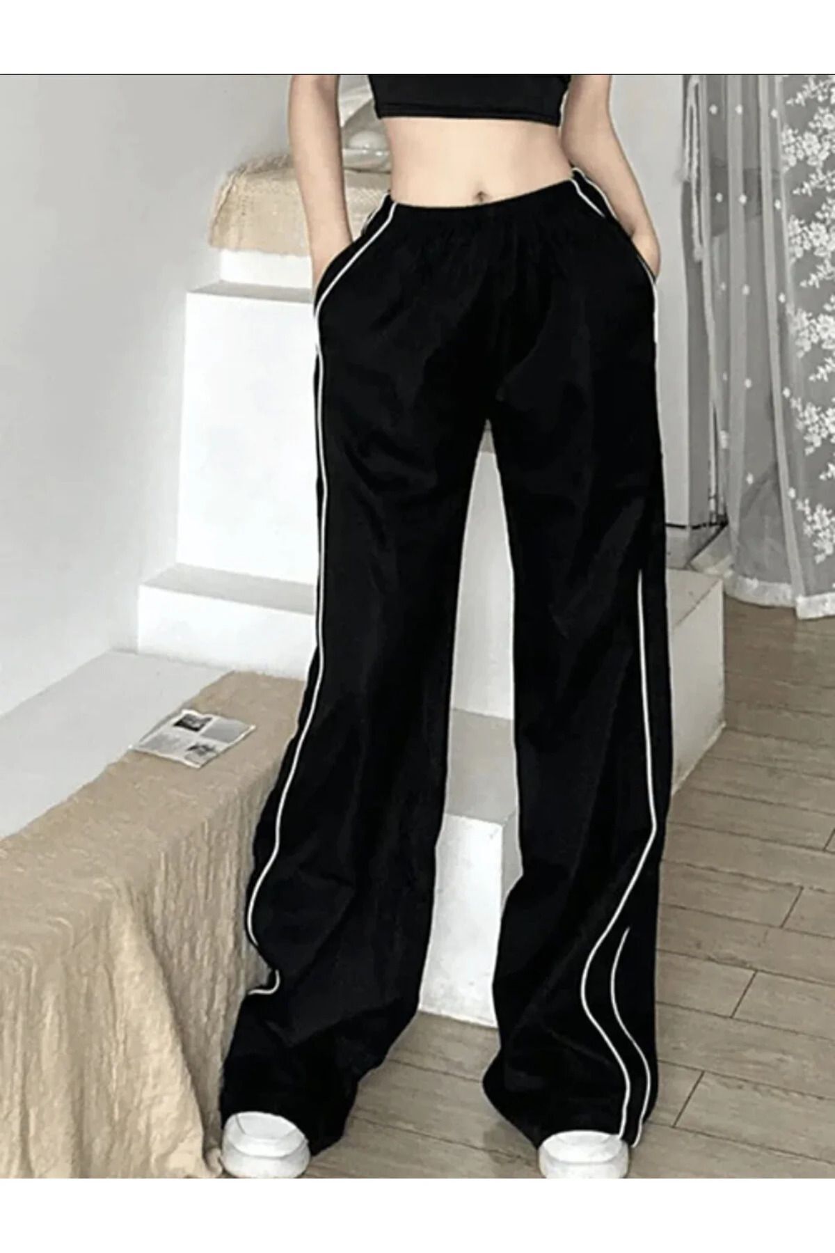 Siyah Beli Lastikli Şeritli Paraşüt Baggy Pantolon