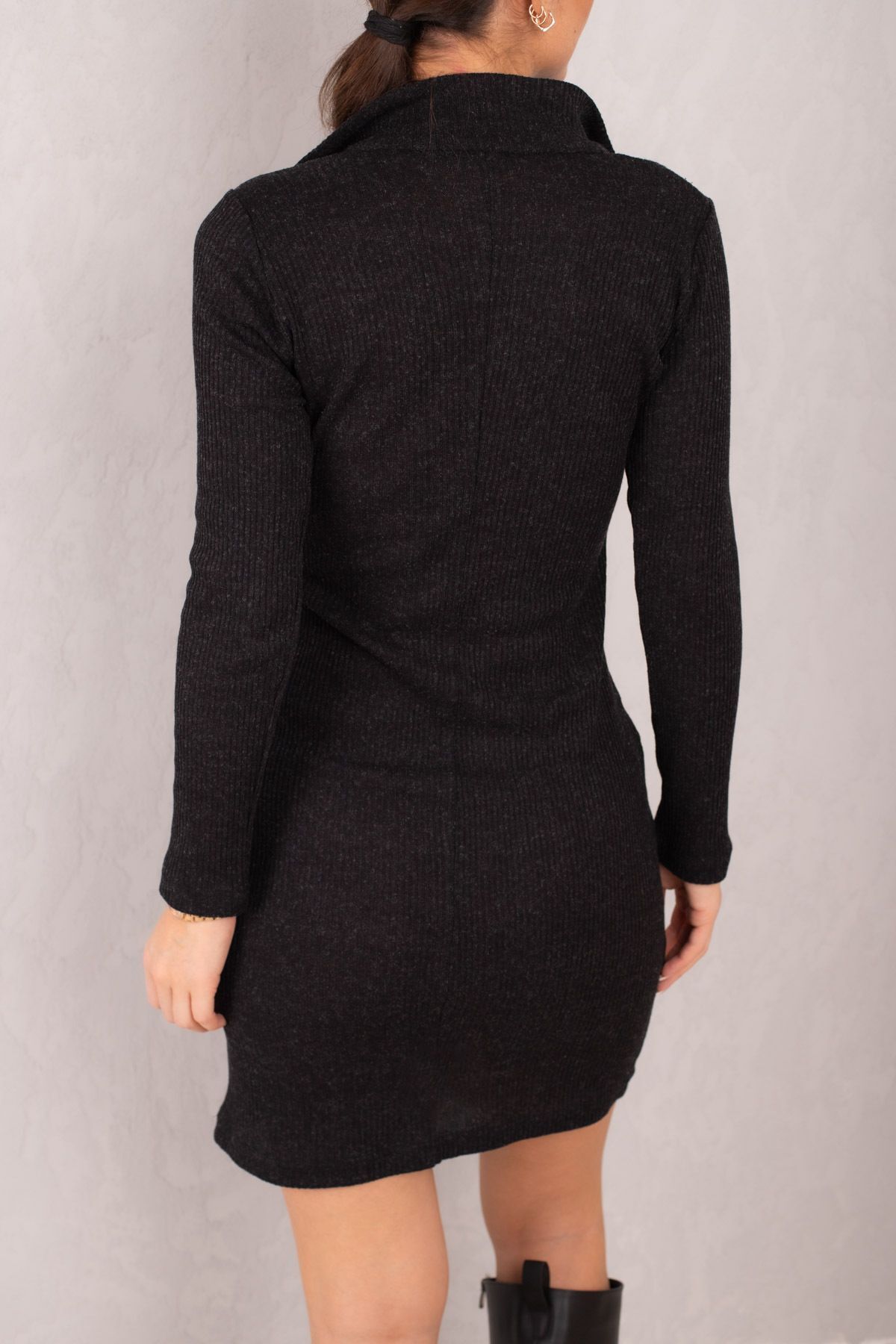 Kadın Siyah Yakası Fermuarlı Kaşkorse Diz Üstü Elbise ARM-24Y001001 Kadın Siyah Yakası Fermuarlı Kaşkorse Diz Üstü Elbise ARM-24Y001001