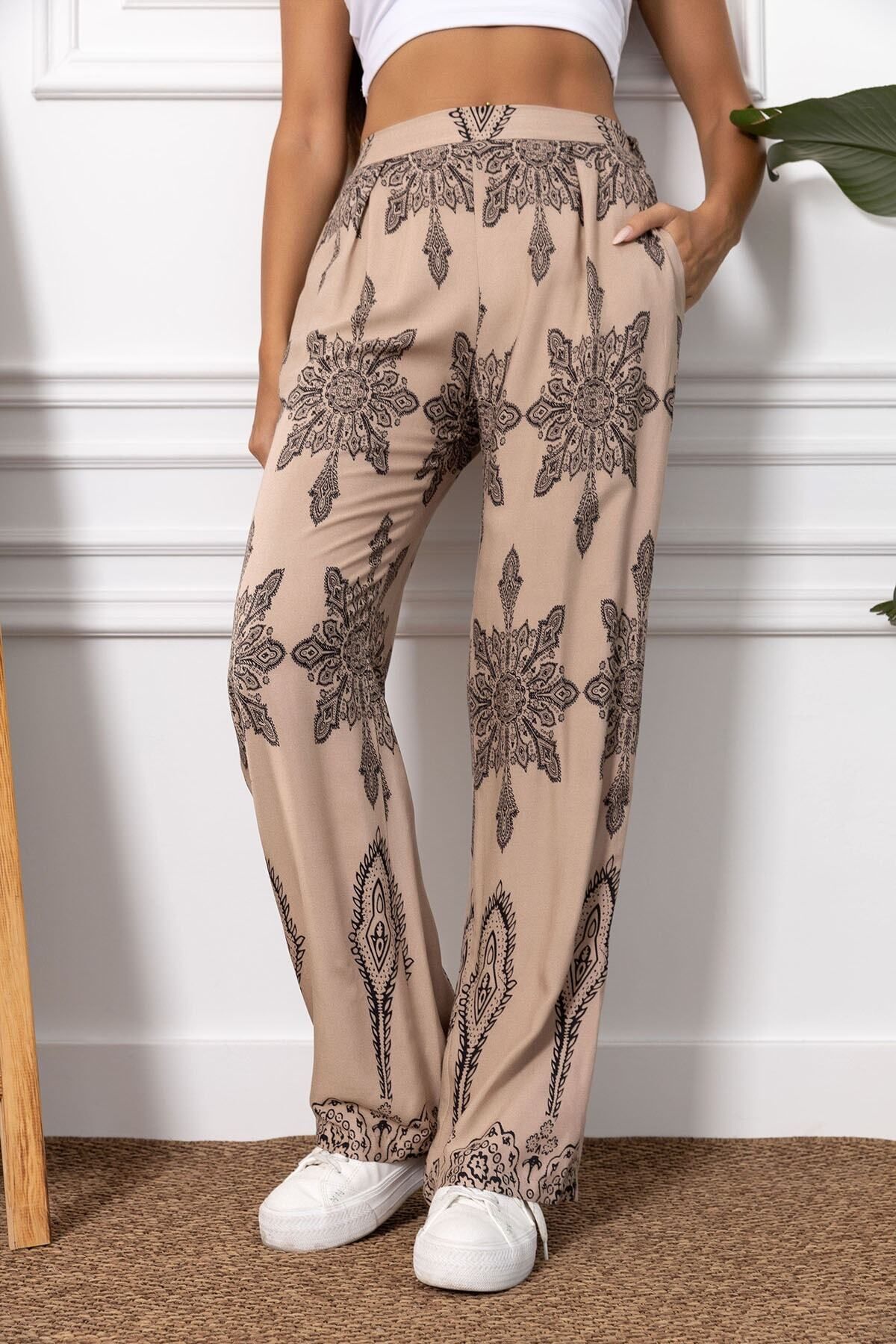 Kadın Vizon Desenli Bol Paça Pantolon ARM-23Y001124 Kadın Vizon Desenli Bol Paça Pantolon ARM-23Y001124