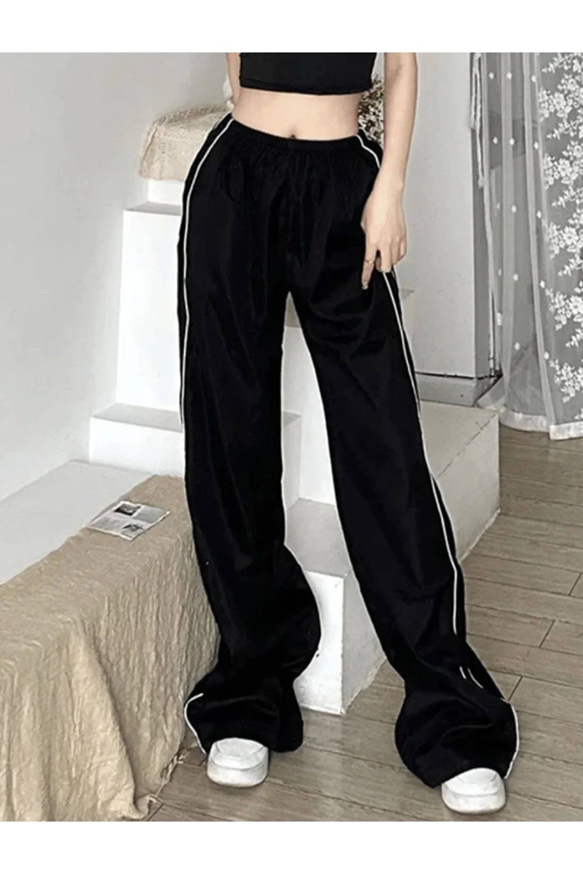 Siyah Beli Lastikli Şeritli Paraşüt Baggy Pantolon