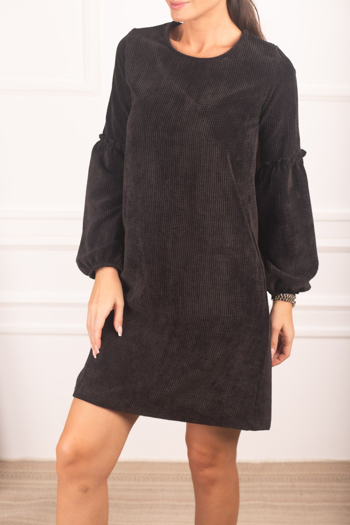 Kadın Siyah Kolu Balonlu Kadife Elbise ARM-20K001107 Kadın Siyah Kolu Balonlu Kadife Elbise ARM-20K001107