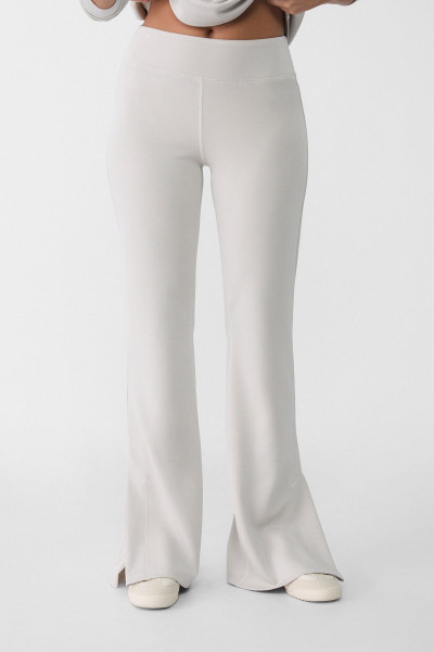 Yumuşak dokulu İspanyol paça pantolon Yumuşak dokulu İspanyol paça pantolon