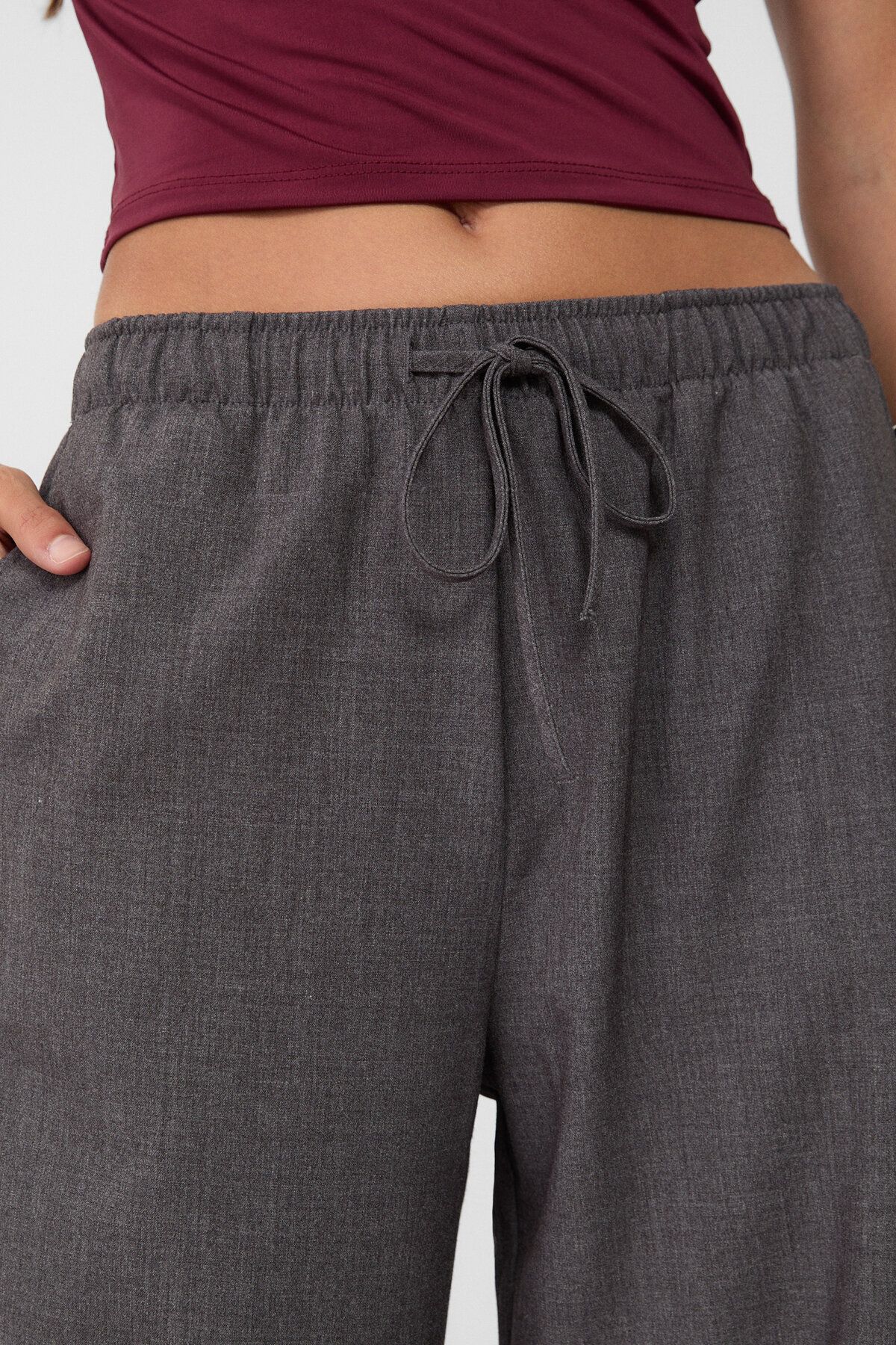 Uzun dökümlü şık pantolon