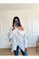OMUZU DÜŞÜK CUT OUT PAMUKLU GÖMLEK OMUZU DÜŞÜK CUT OUT PAMUKLU GÖMLEK