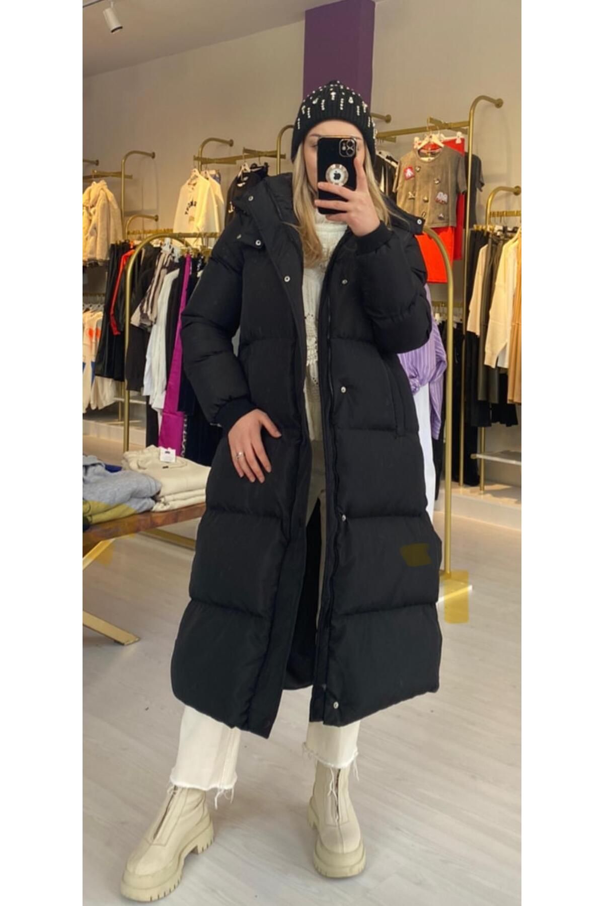 UZUN ŞİŞME MONT BİLEK KISMI AYARLANABİLİR ÇITÇIT DETAYLI - SİYAH RENK UZUN ŞİŞME MONT BİLEK KISMI AYARLANABİLİR ÇITÇIT DETAYLI - SİYAH RENK