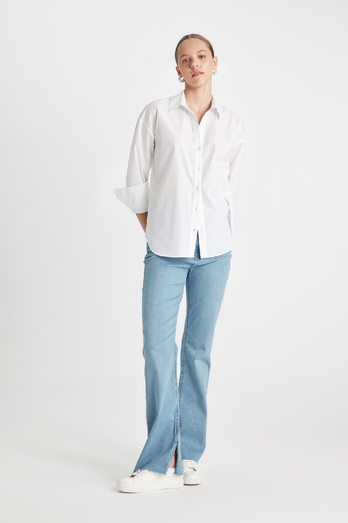Slim Flare Yüksek Bel Paça Ucu Kesik Uzun Jean Pantolon C7619AX24AU Slim Flare Yüksek Bel Paça Ucu Kesik Uzun Jean Pantolon C7619AX24AU