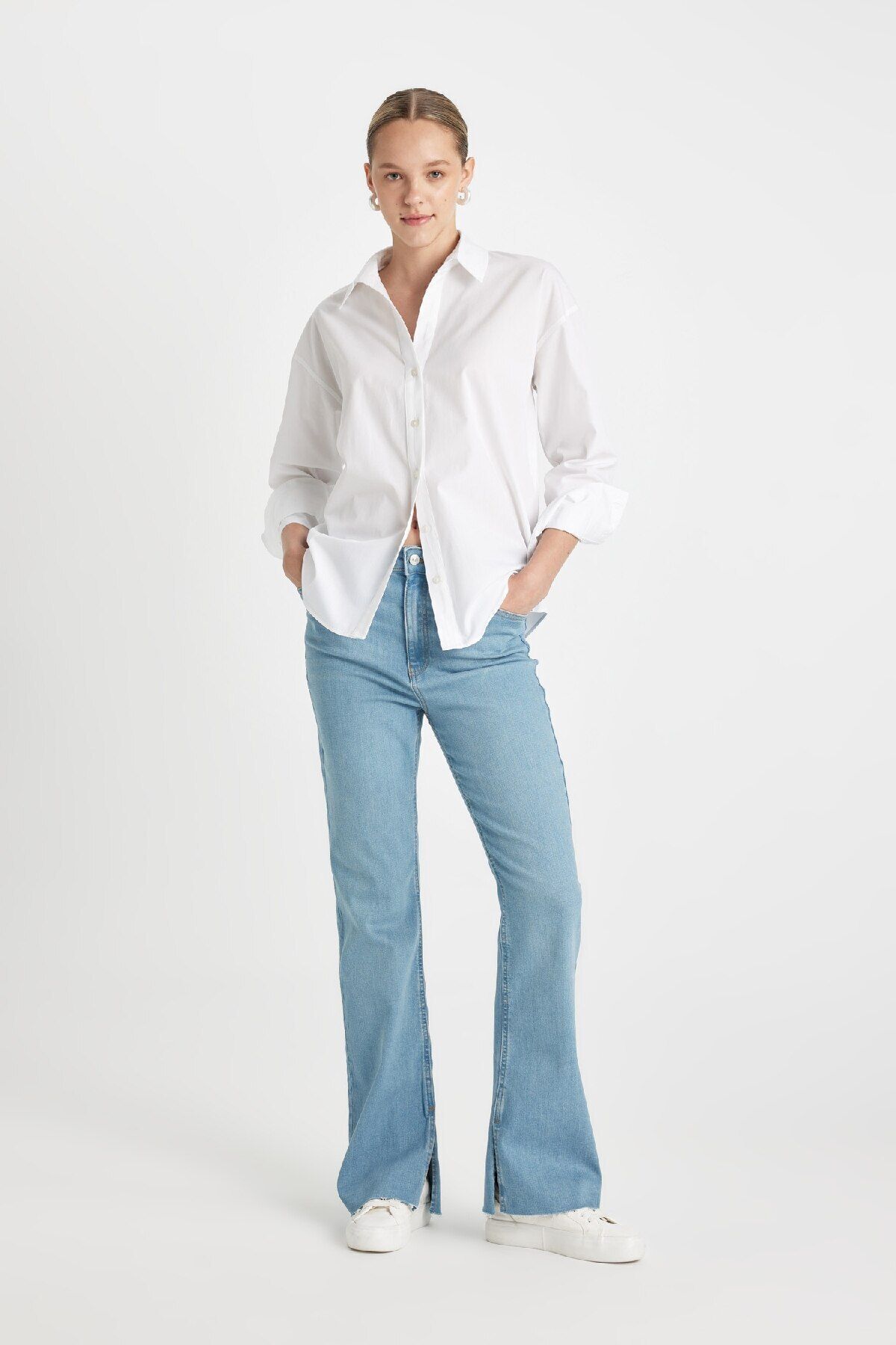 Slim Flare Yüksek Bel Paça Ucu Kesik Uzun Jean Pantolon C7619AX24AU Slim Flare Yüksek Bel Paça Ucu Kesik Uzun Jean Pantolon C7619AX24AU