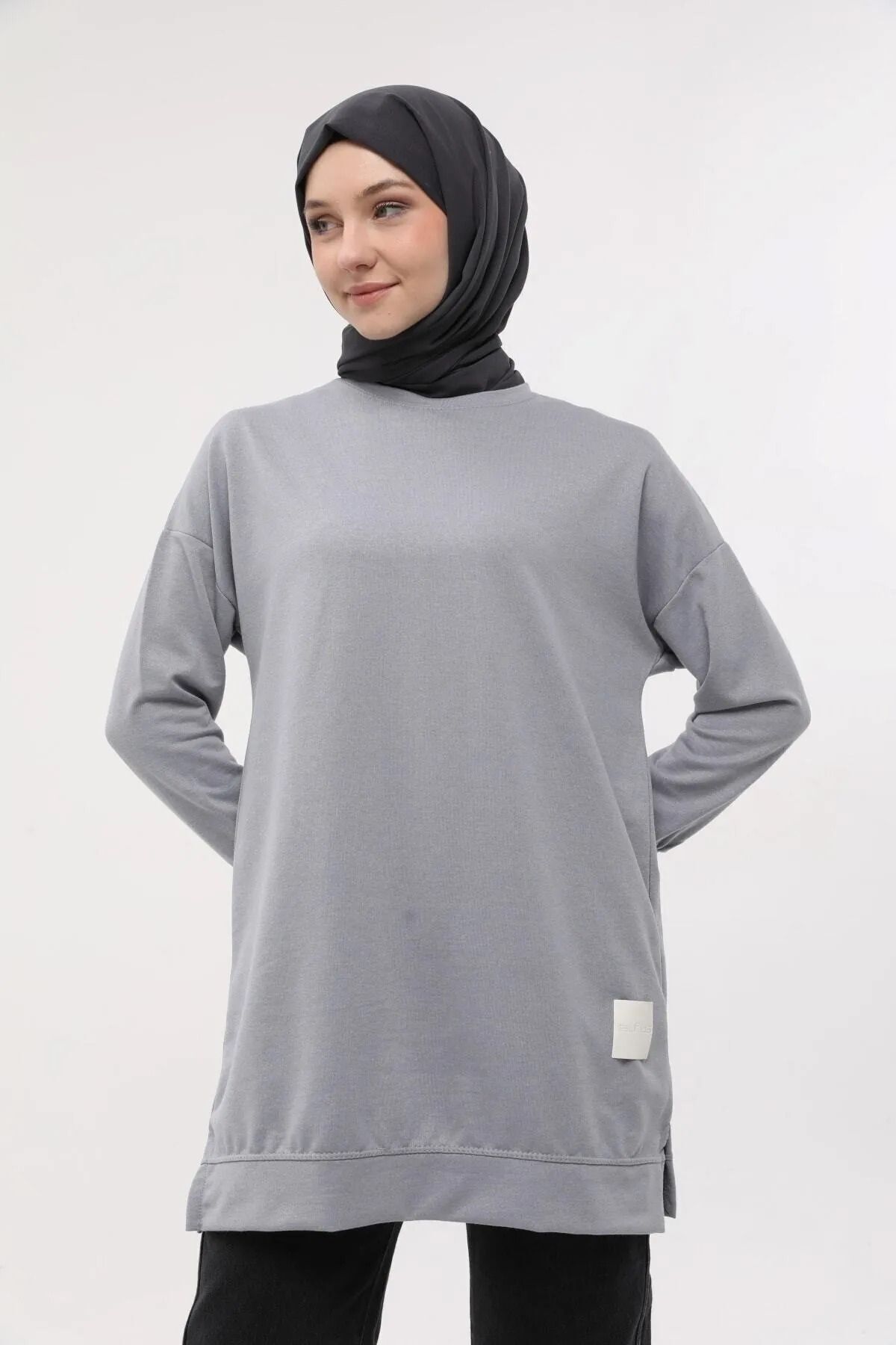 Yazlık Kadın Tesettür Bisiklet Yaka Terletmeyen Penye Kumaş Tunik Yazlık Kadın Tesettür Bisiklet Yaka Terletmeyen Penye Kumaş Tunik