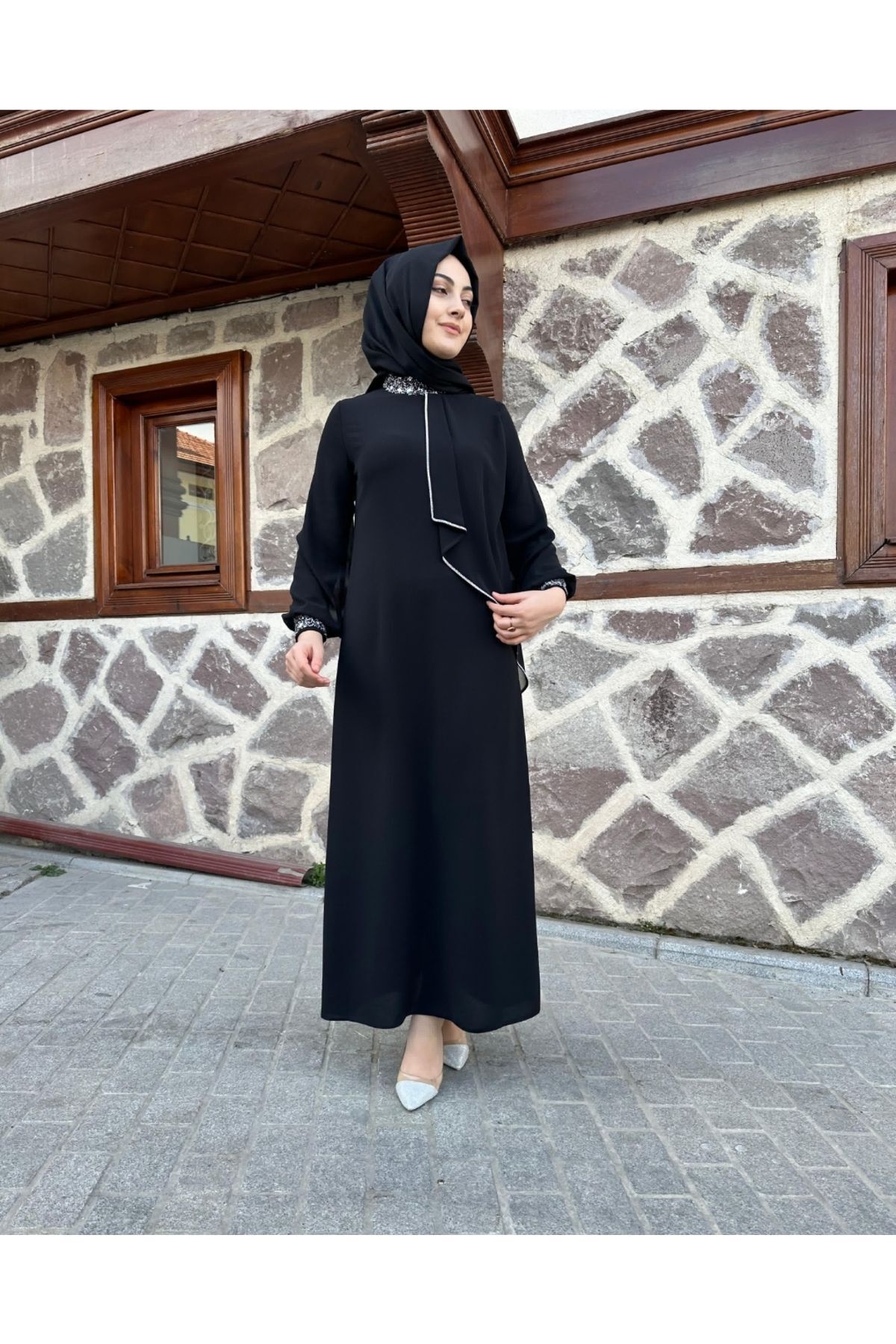 Krep taş işleme elbisemiz Krep taş işleme elbisemiz