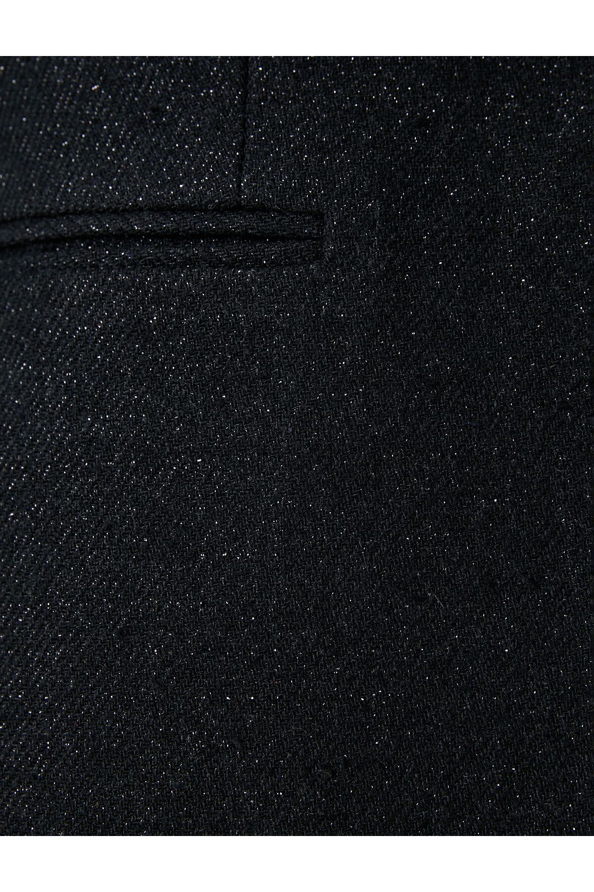 Tuba Ünsal X Koton - Simli Tek Düğmeli Blazer Ceket Tuba Ünsal X Koton - Simli Tek Düğmeli Blazer Ceket