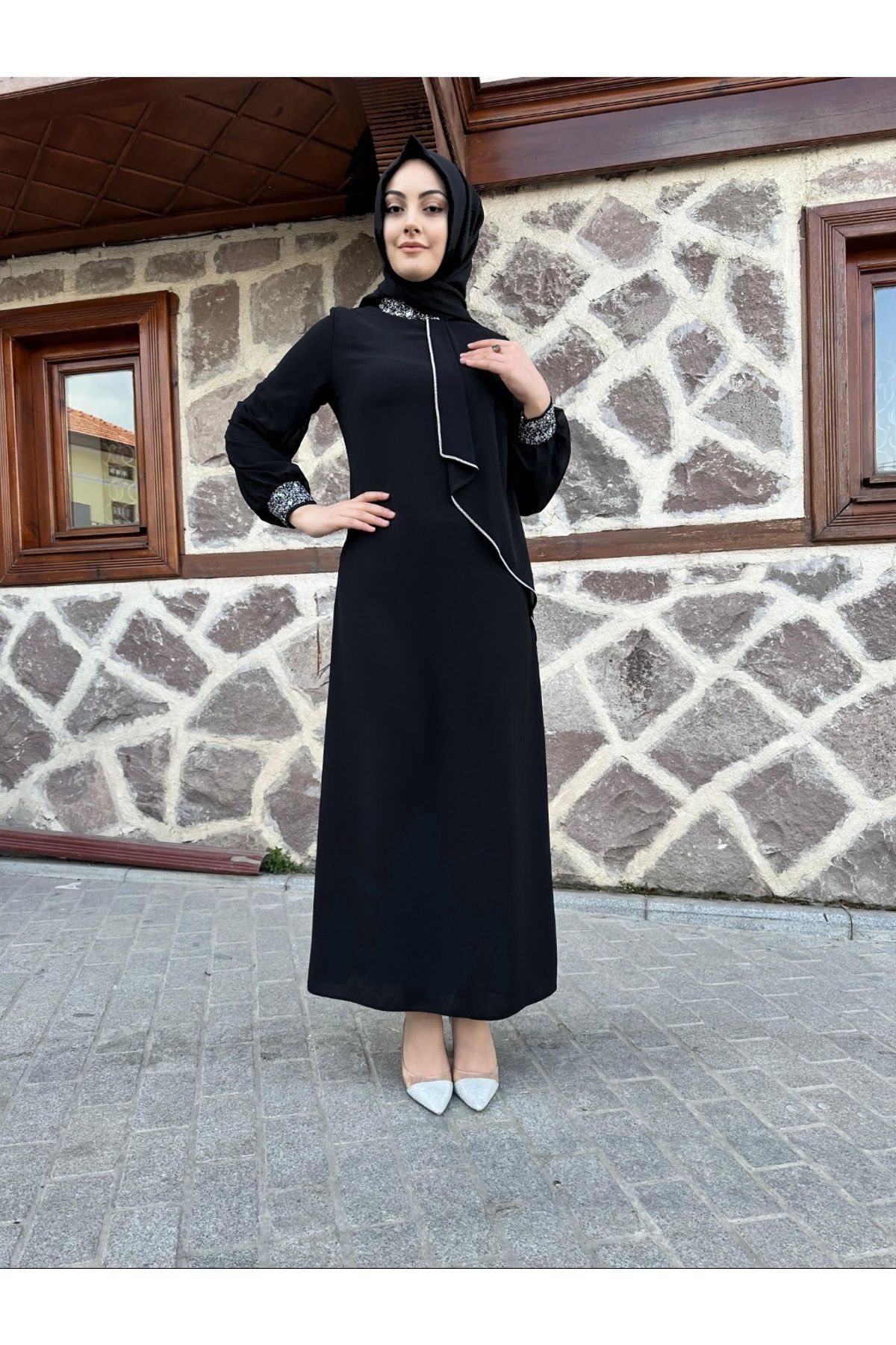 Krep taş işleme elbisemiz Krep taş işleme elbisemiz