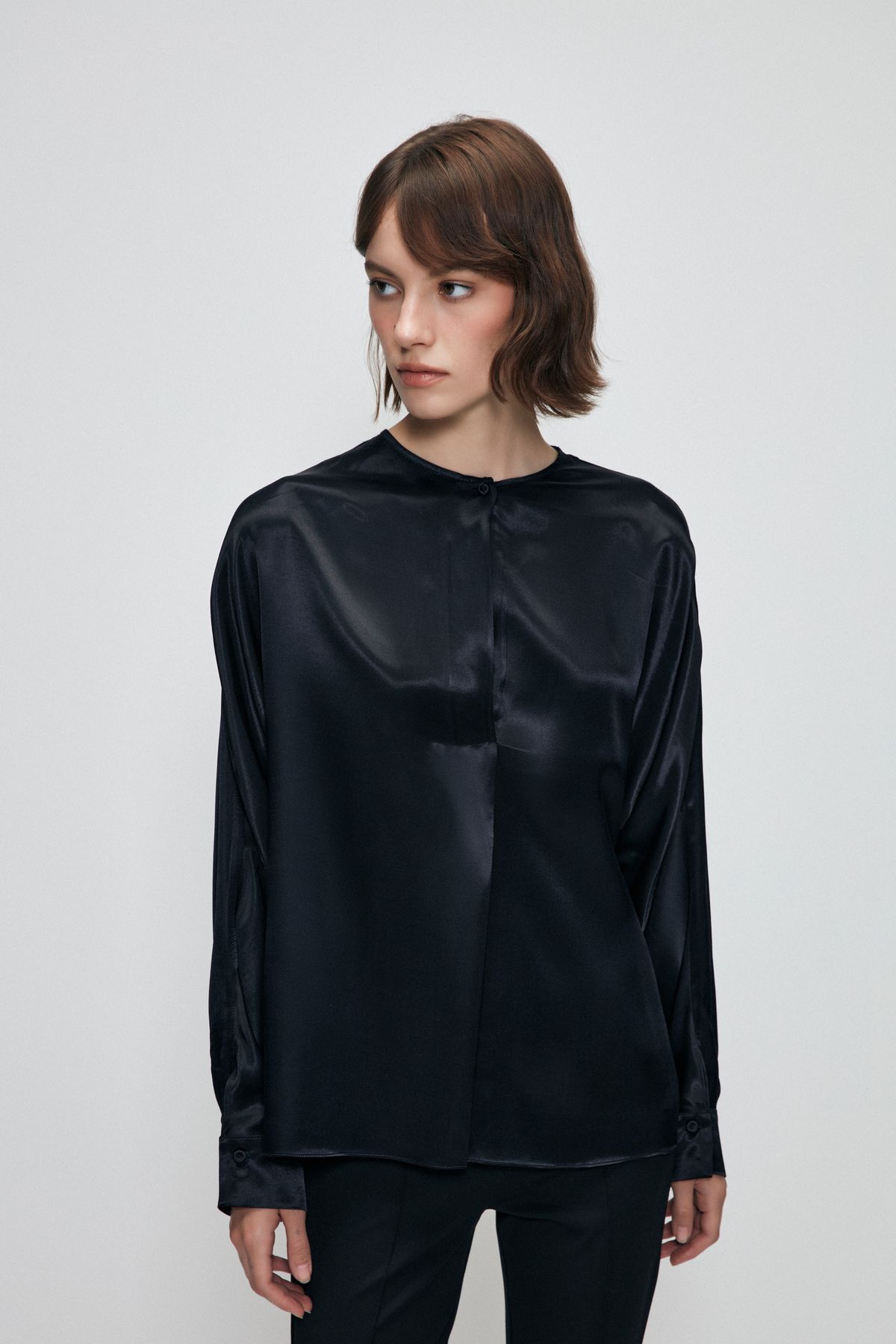 Yakasız Bluz Yakasız Bluz