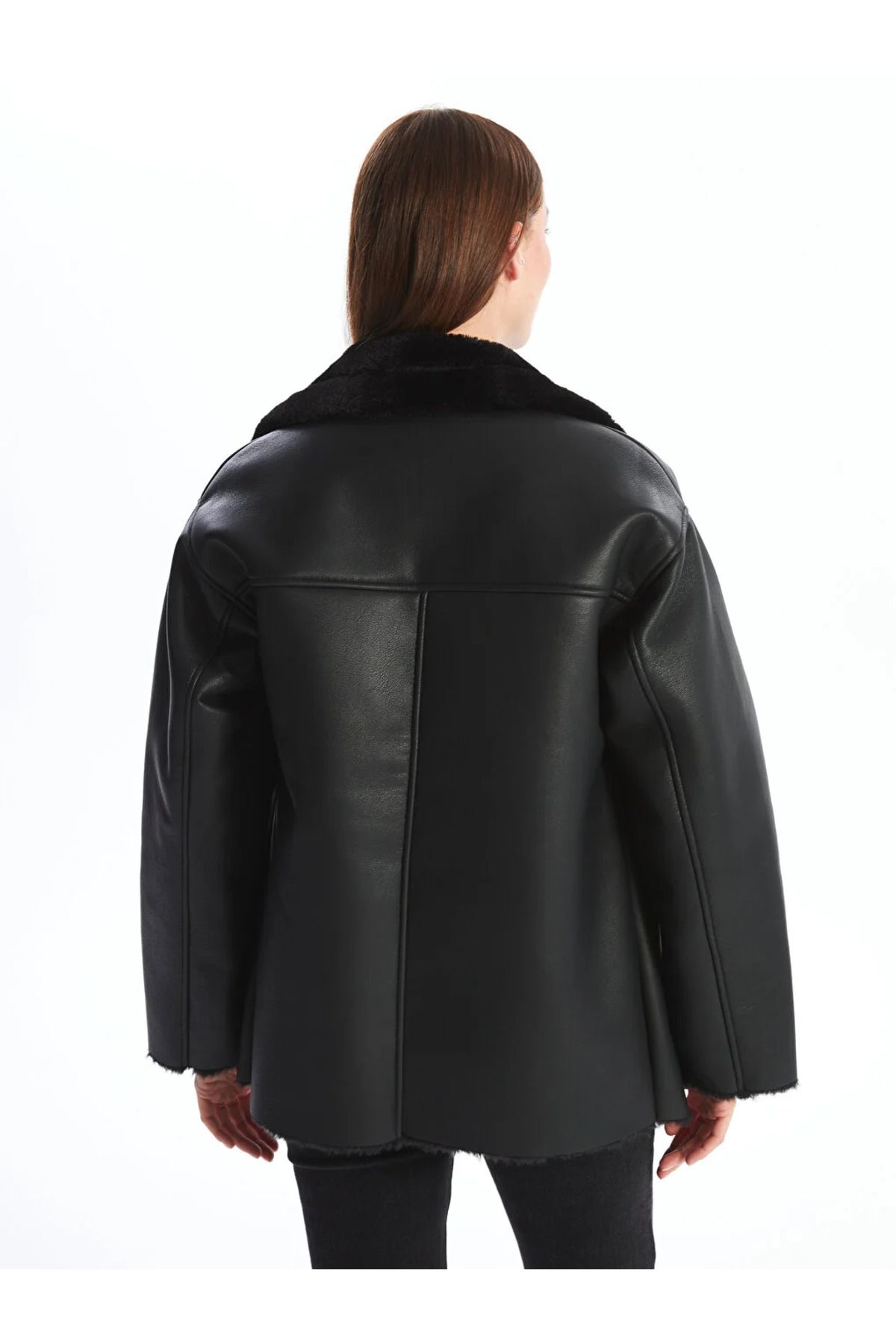 LCWAIKIKI Classic Kadın Biker Yaka Düz Deri Görünümlü Mont LCWAIKIKI Classic Kadın Biker Yaka Düz Deri Görünümlü Mont