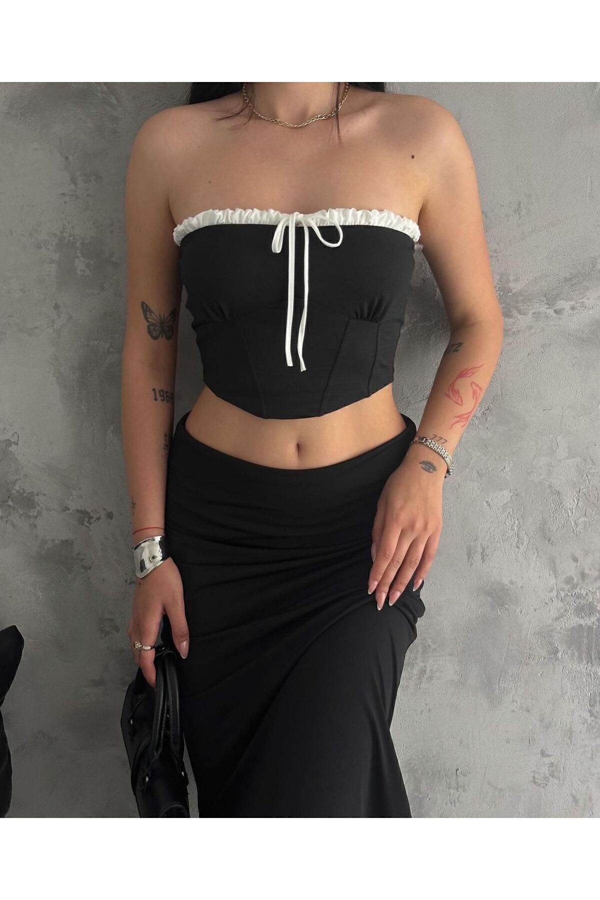 Lizaa Vintage Bağcık ve Korse Detay Crop Lizaa Vintage Bağcık ve Korse Detay Crop