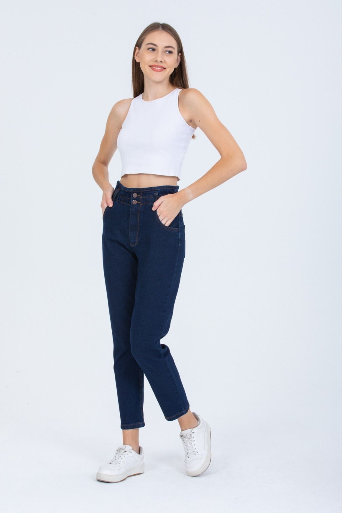 Lacivert Büyük Beden Likralı Beli Lastikli Düğme Detaylı Mom Jean Kot Pantolon Lacivert Büyük Beden Likralı Beli Lastikli Düğme Detaylı Mom Jean Kot Pantolon