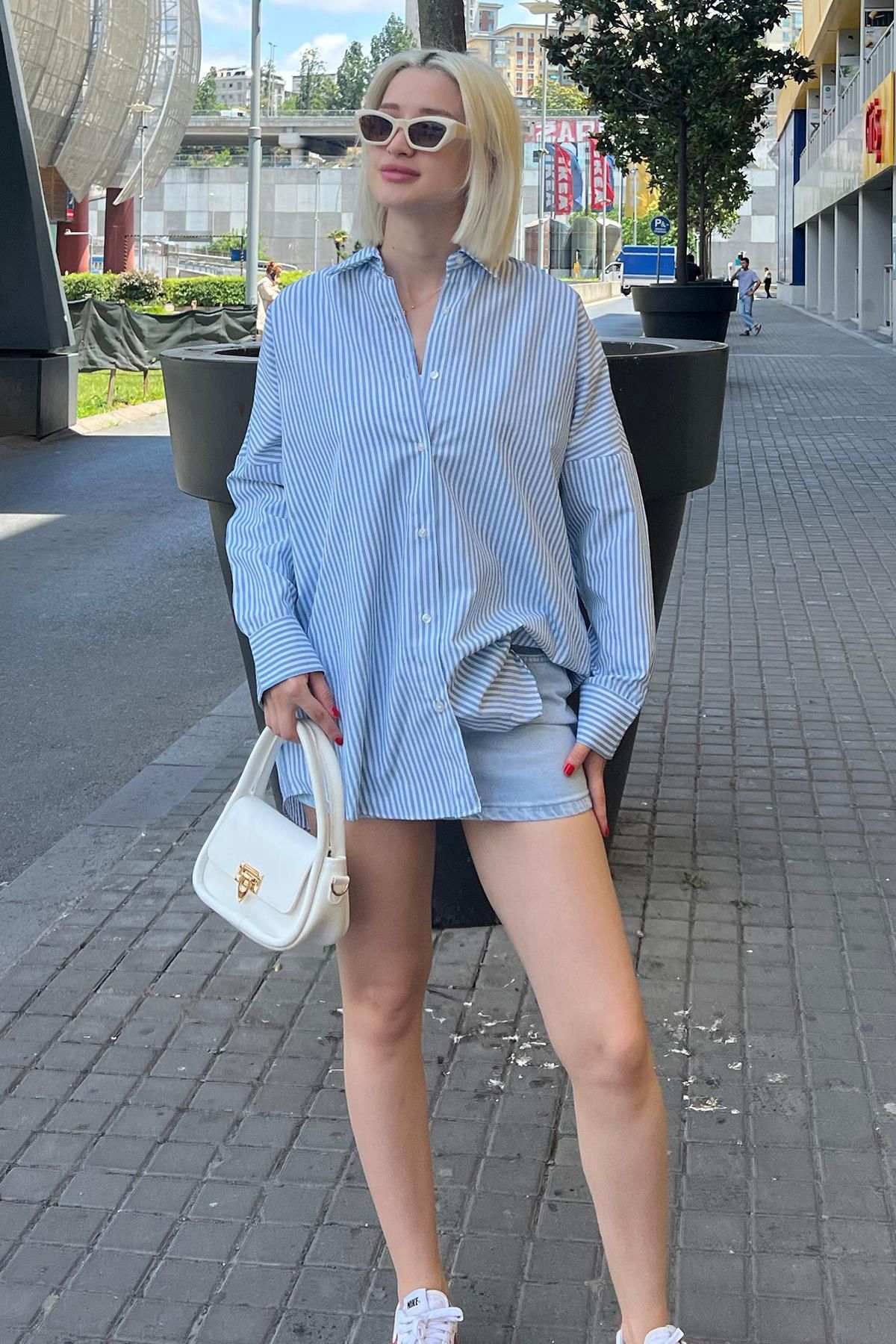 Mavi Çizgili Over Fit Gömlek Mg1525