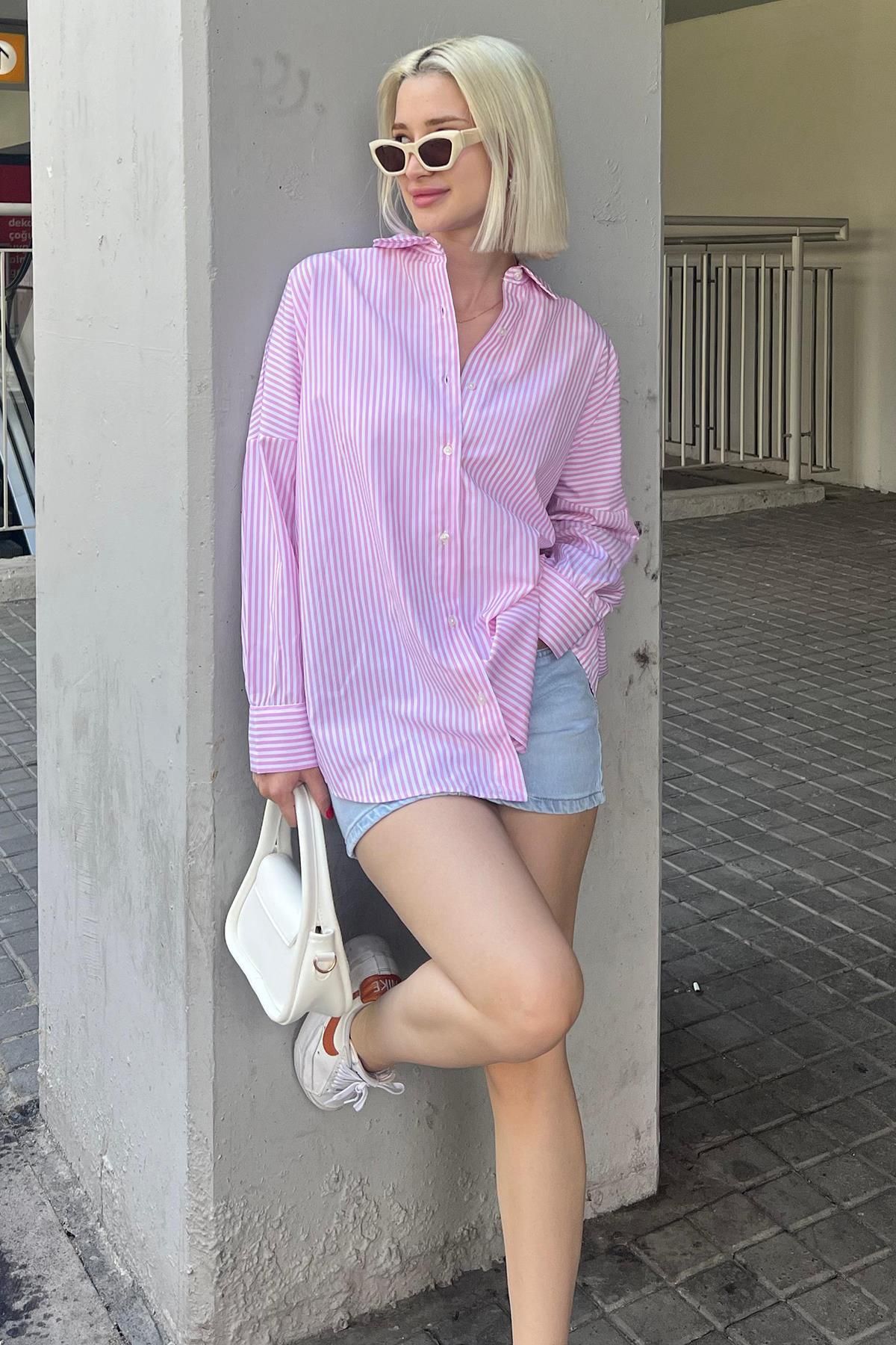 Pembe Çizgili Over Fit Gömlek Mg1525
