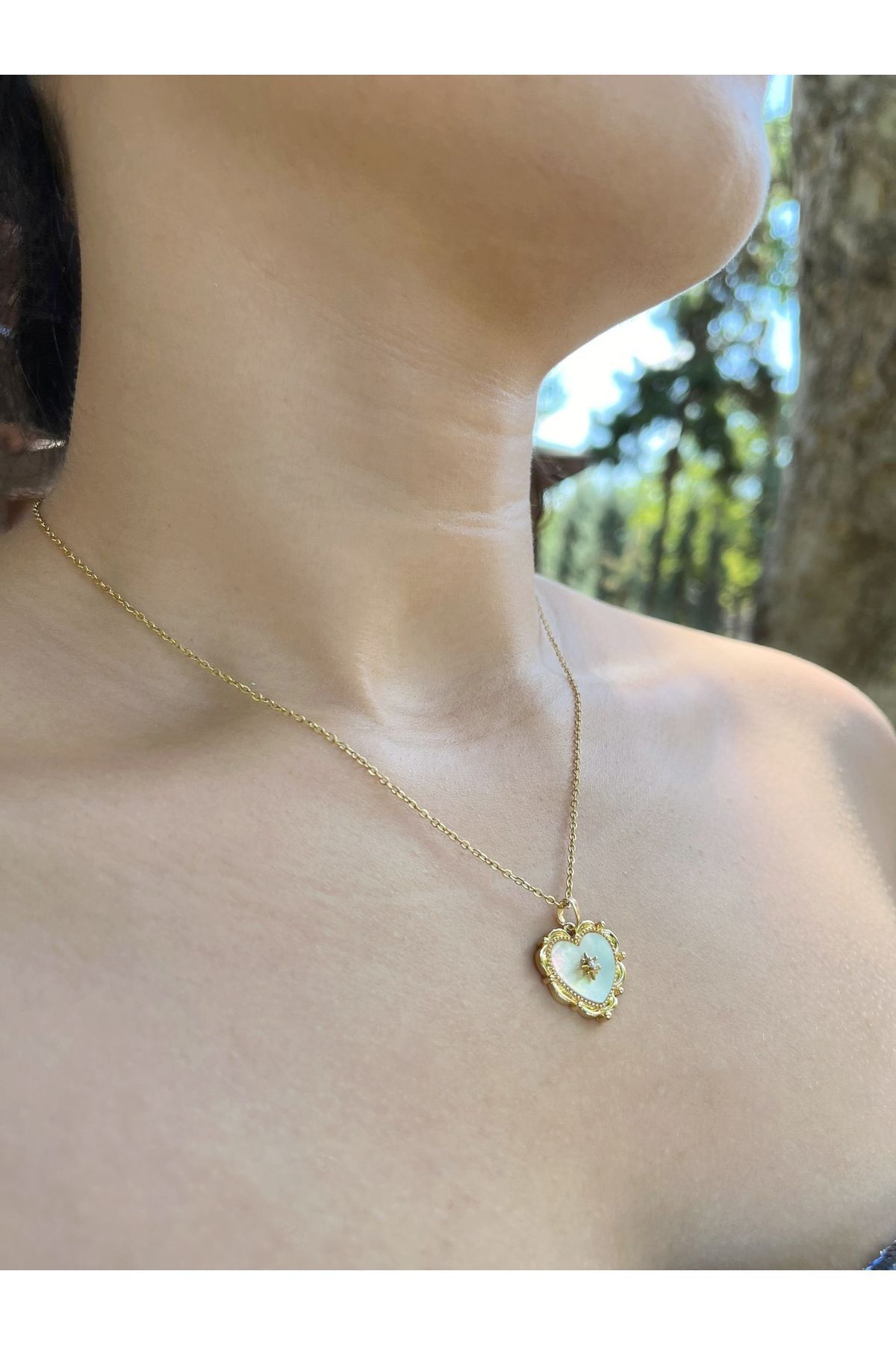 Sedefli Çelik Gold Renk Kalp Kolye - Nostalji Serisi Sedefli Çelik Gold Renk Kalp Kolye - Nostalji Serisi