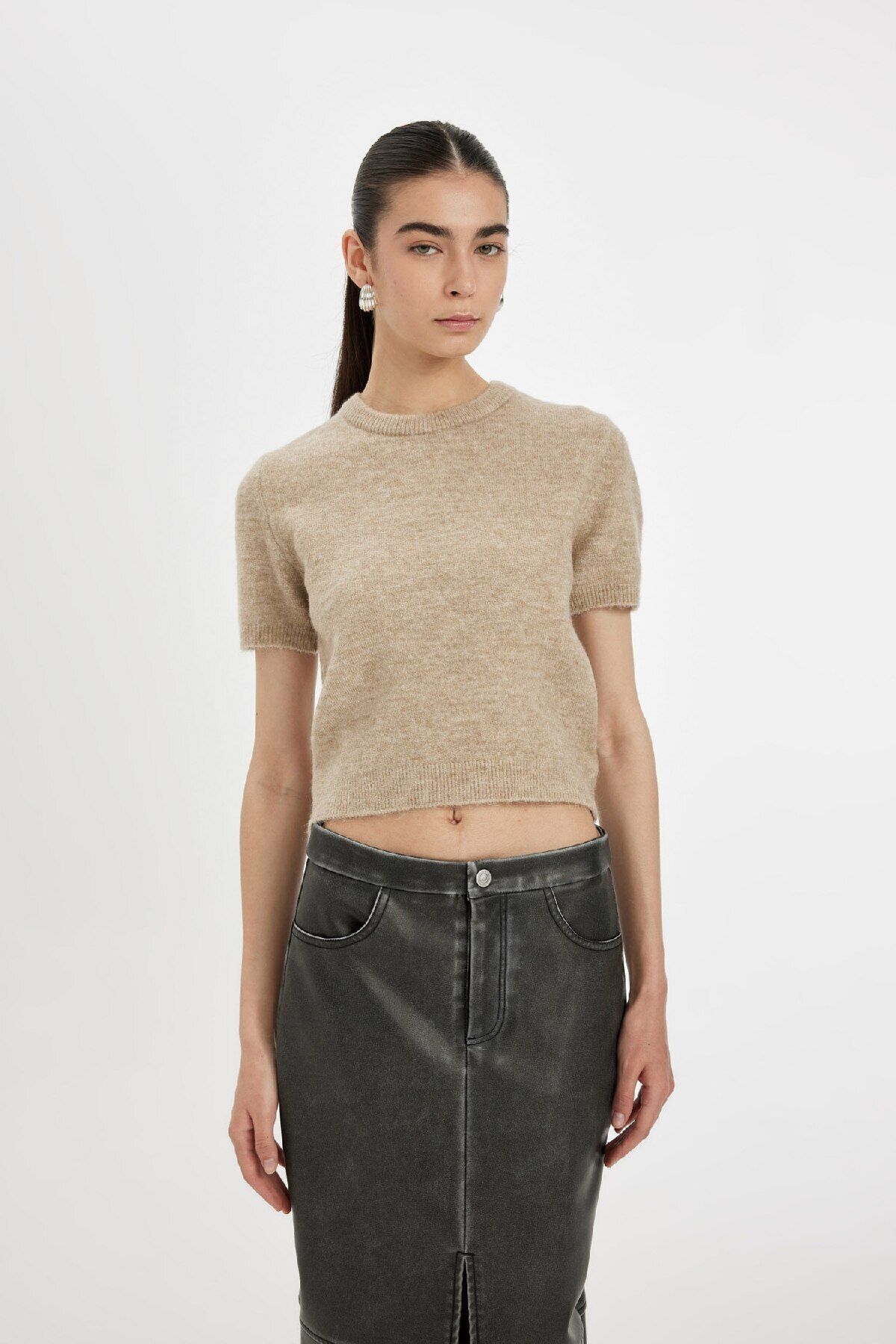 Regular Fit Bisiklet Yaka Premium Basic Düz Kısa Kollu Kazak C9049ax24wn Regular Fit Bisiklet Yaka Premium Basic Düz Kısa Kollu Kazak C9049ax24wn