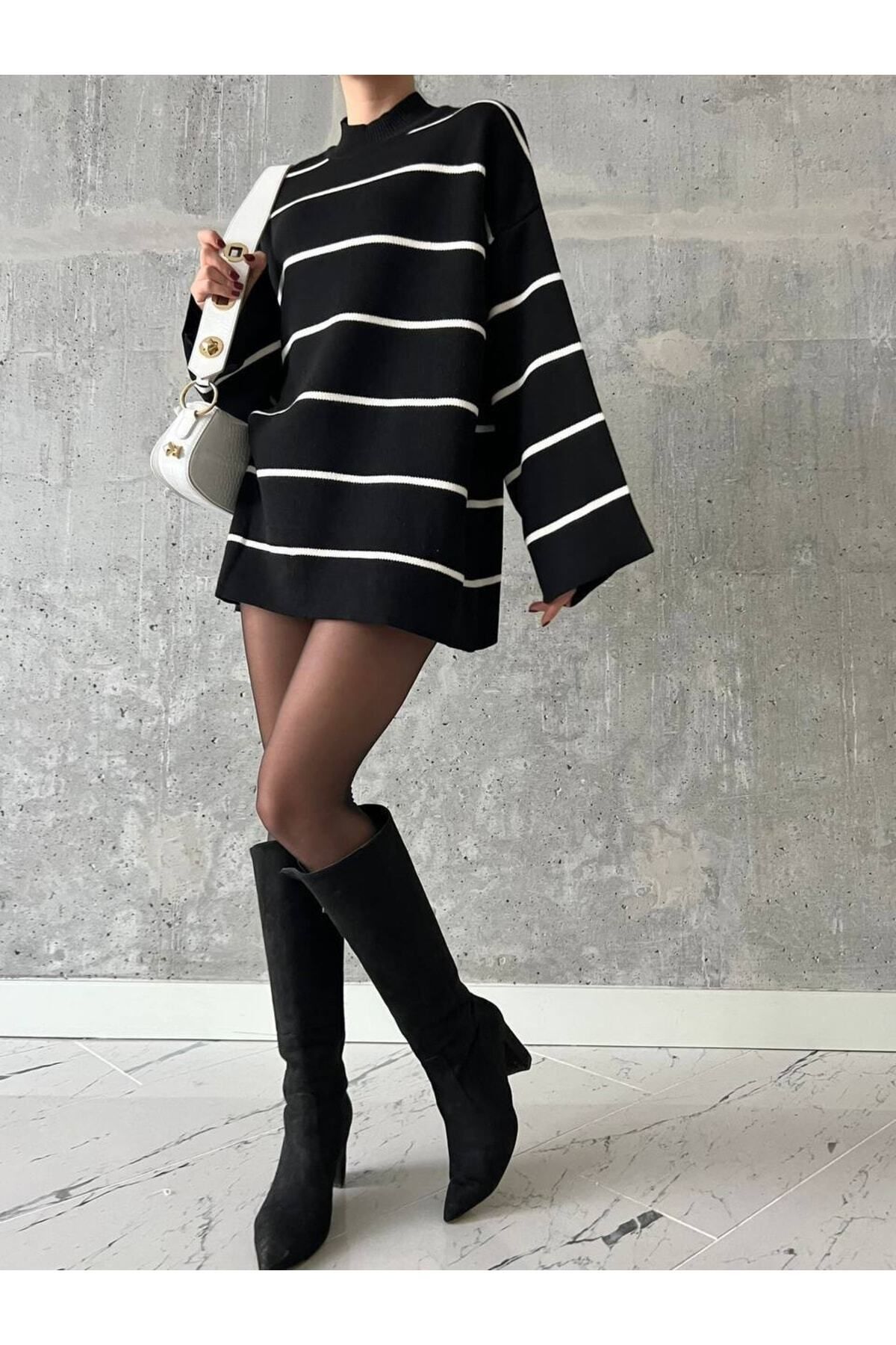 Kadın Siyah Dik Yaka Oversize Model Kazak Tunik