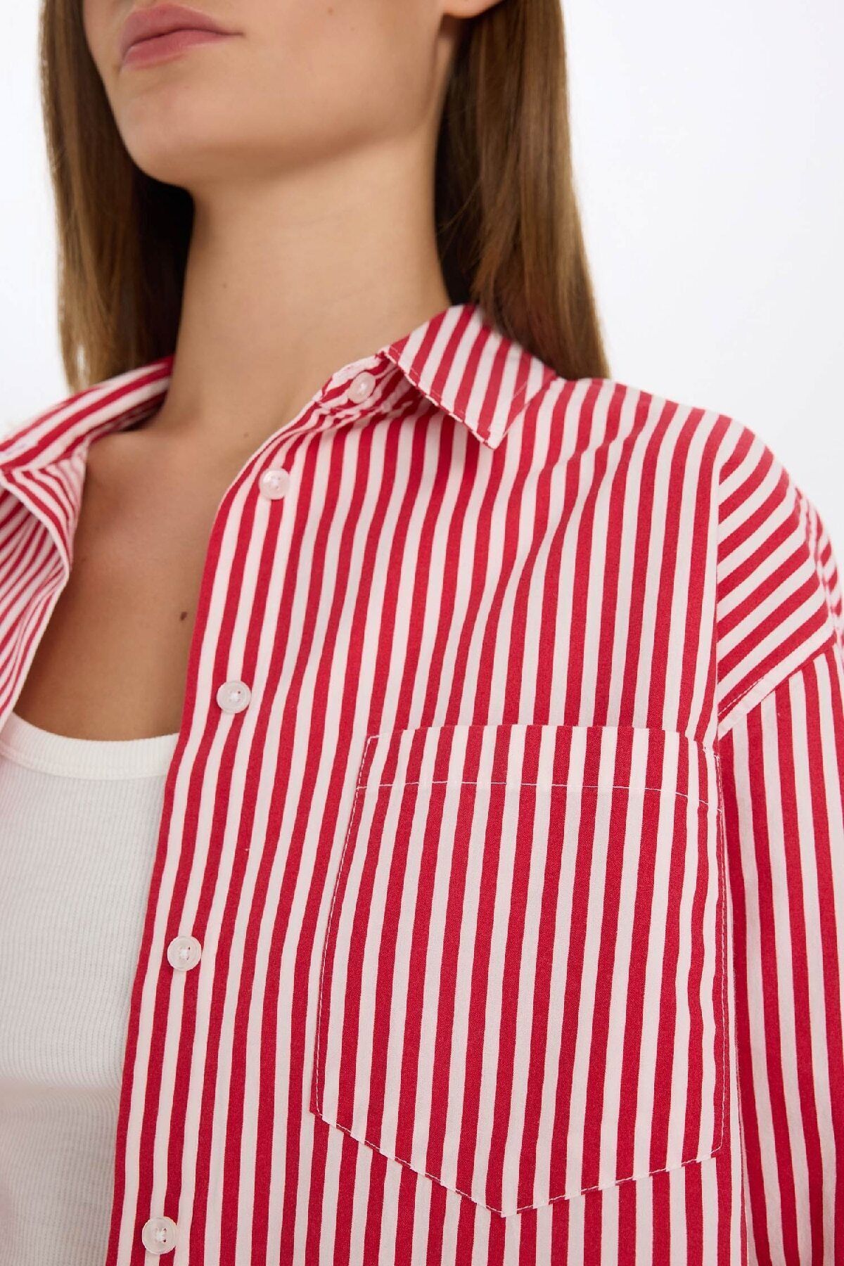 Oversize Geniş Kalıp Cepli Çizgili Poplin Uzun Kollu Gömlek B1132ax24au Oversize Geniş Kalıp Cepli Çizgili Poplin Uzun Kollu Gömlek B1132ax24au