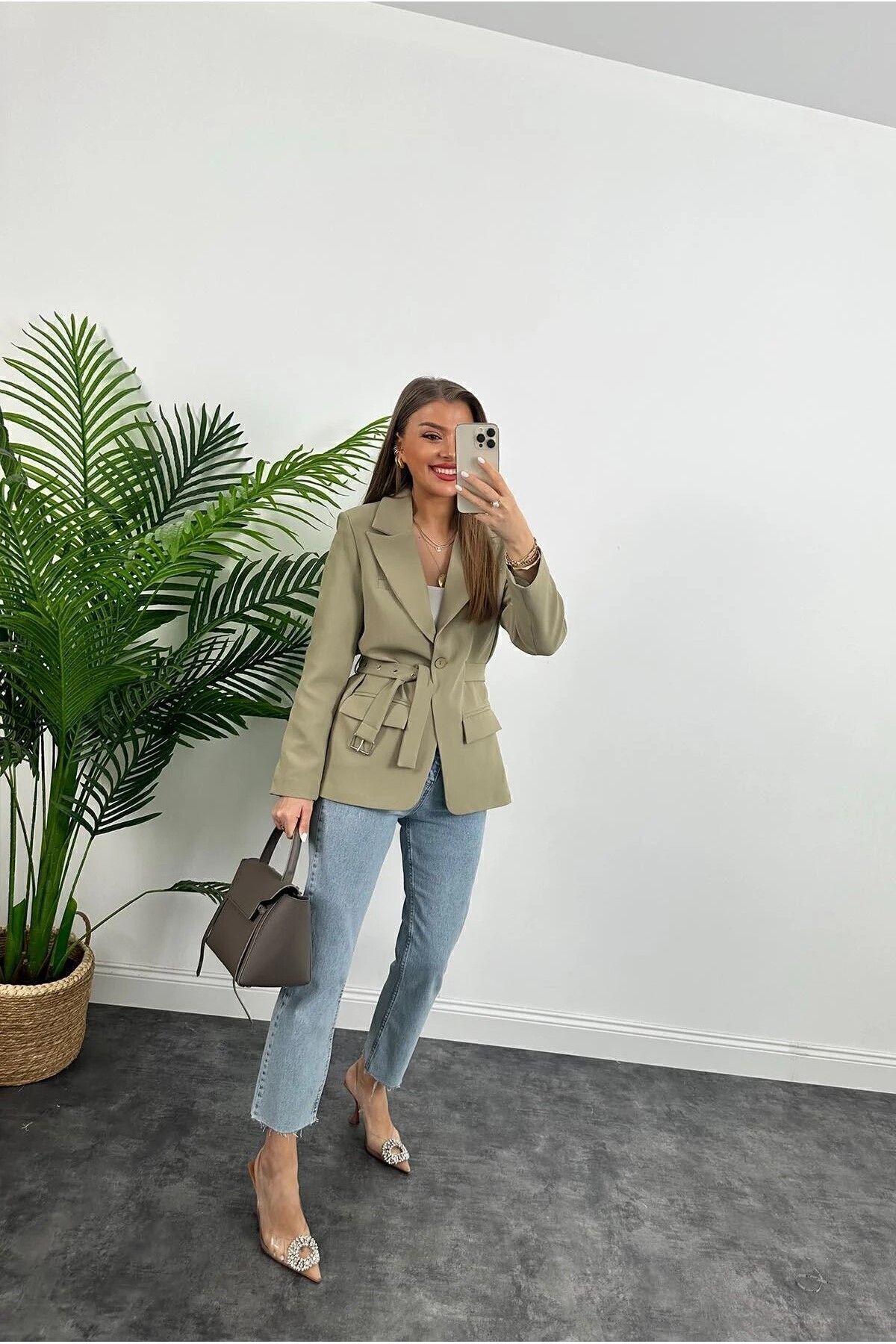 Premium Kalite Kemerli Astarlı Double Kalın Kumaş Blazer Ceket Haki Premium Kalite Kemerli Astarlı Double Kalın Kumaş Blazer Ceket Haki