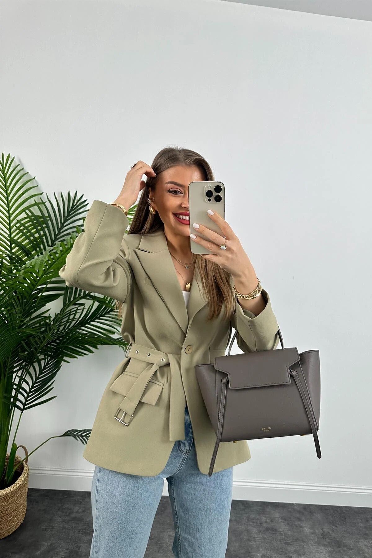 Premium Kalite Kemerli Astarlı Double Kalın Kumaş Blazer Ceket Haki Premium Kalite Kemerli Astarlı Double Kalın Kumaş Blazer Ceket Haki