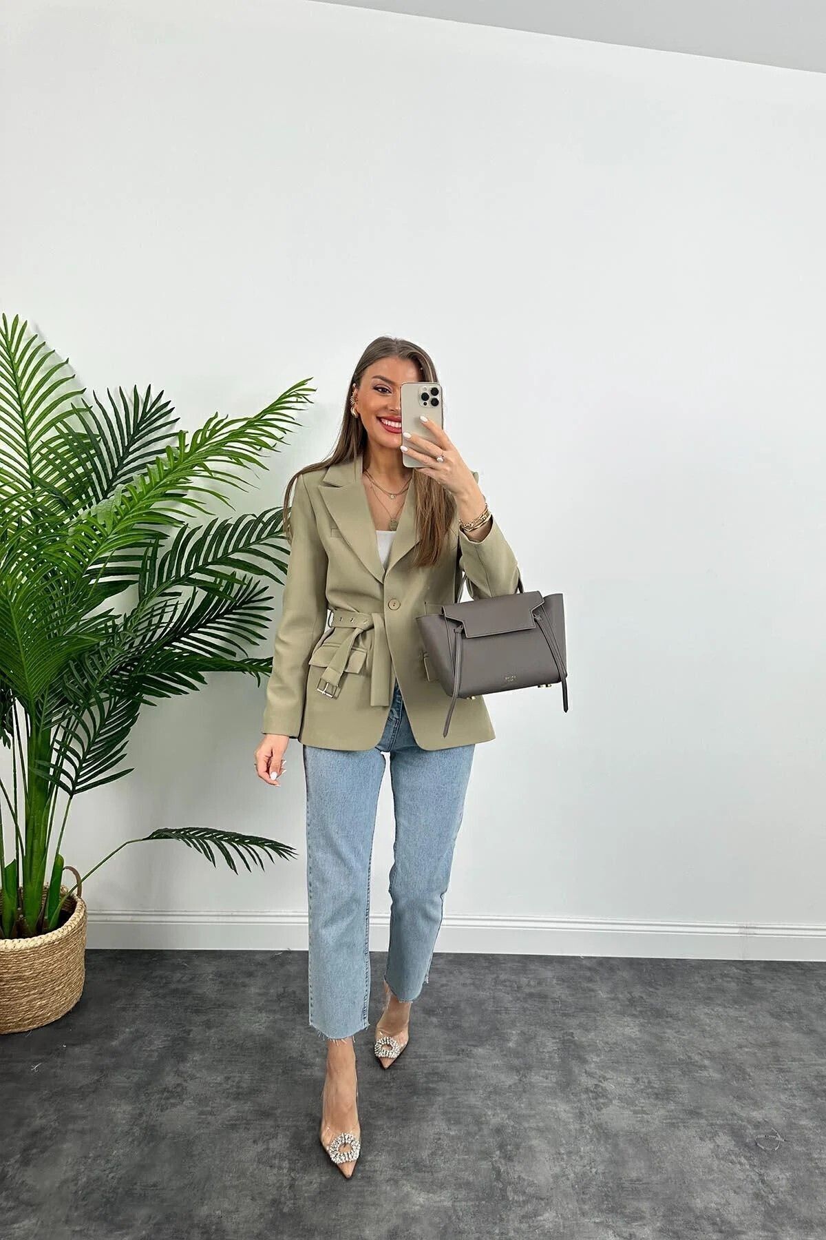 Premium Kalite Kemerli Astarlı Double Kalın Kumaş Blazer Ceket Haki Premium Kalite Kemerli Astarlı Double Kalın Kumaş Blazer Ceket Haki