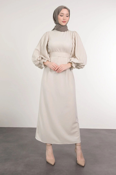 Kolları Balon Pilise Detaylı Tesettür Elbise Kolları Balon Pilise Detaylı Tesettür Elbise