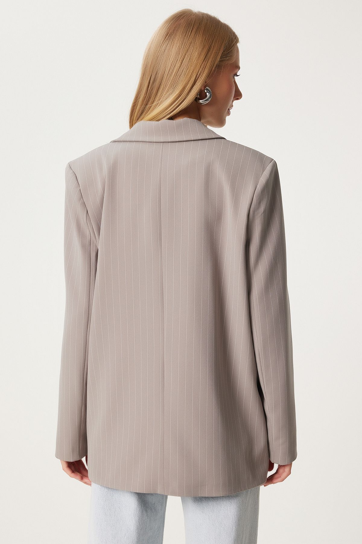 Kadın Vizon İnce Çizgili Oversize Kruvaze Ceket TO00152 Kadın Vizon İnce Çizgili Oversize Kruvaze Ceket TO00152