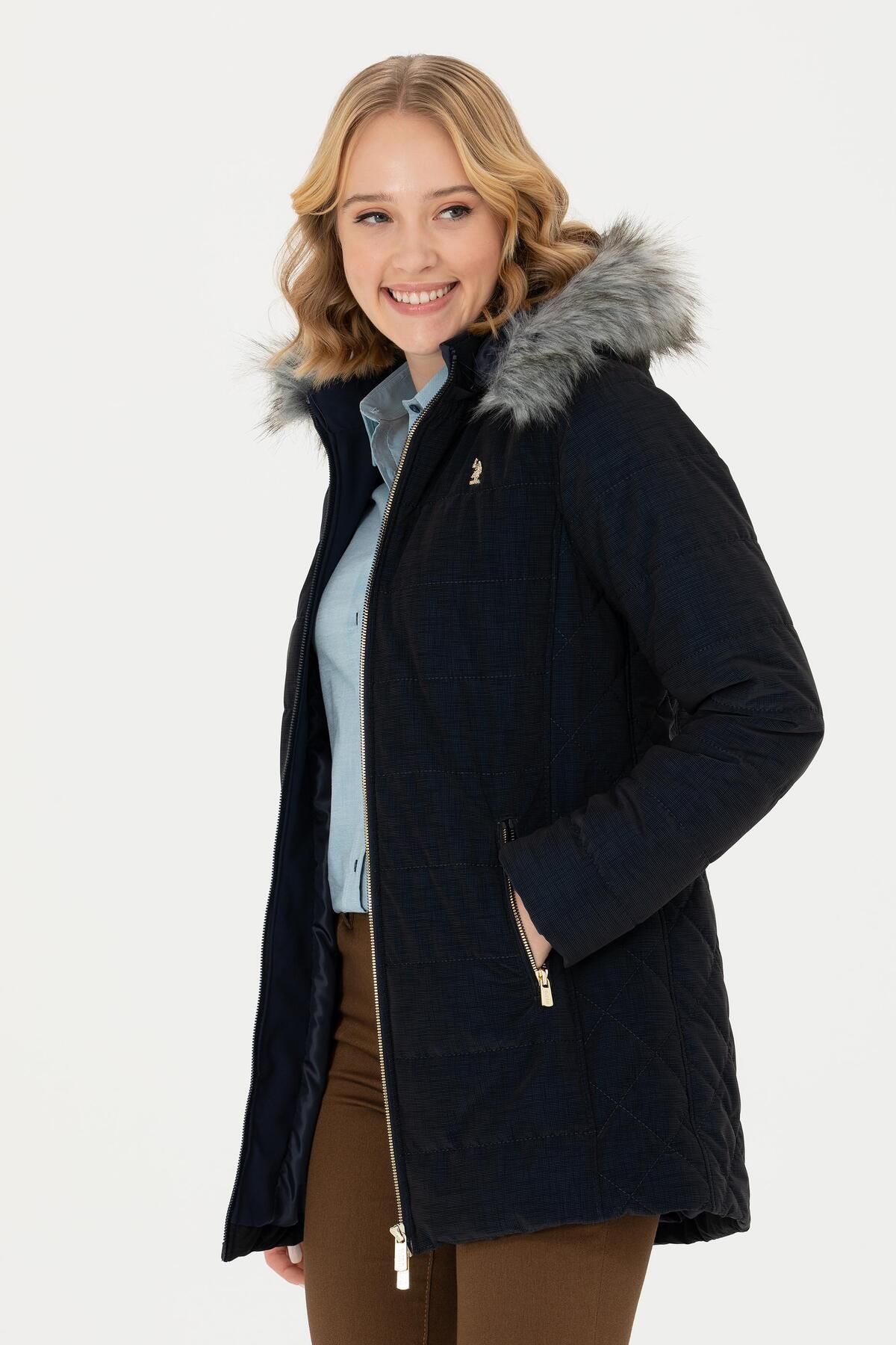 U.S. POLO  KAPİŞONLU SLİMFİT SPOR DERİ MONT WP24016 LACİVERT U.S. POLO  KAPİŞONLU SLİMFİT SPOR DERİ MONT WP24016 LACİVERT