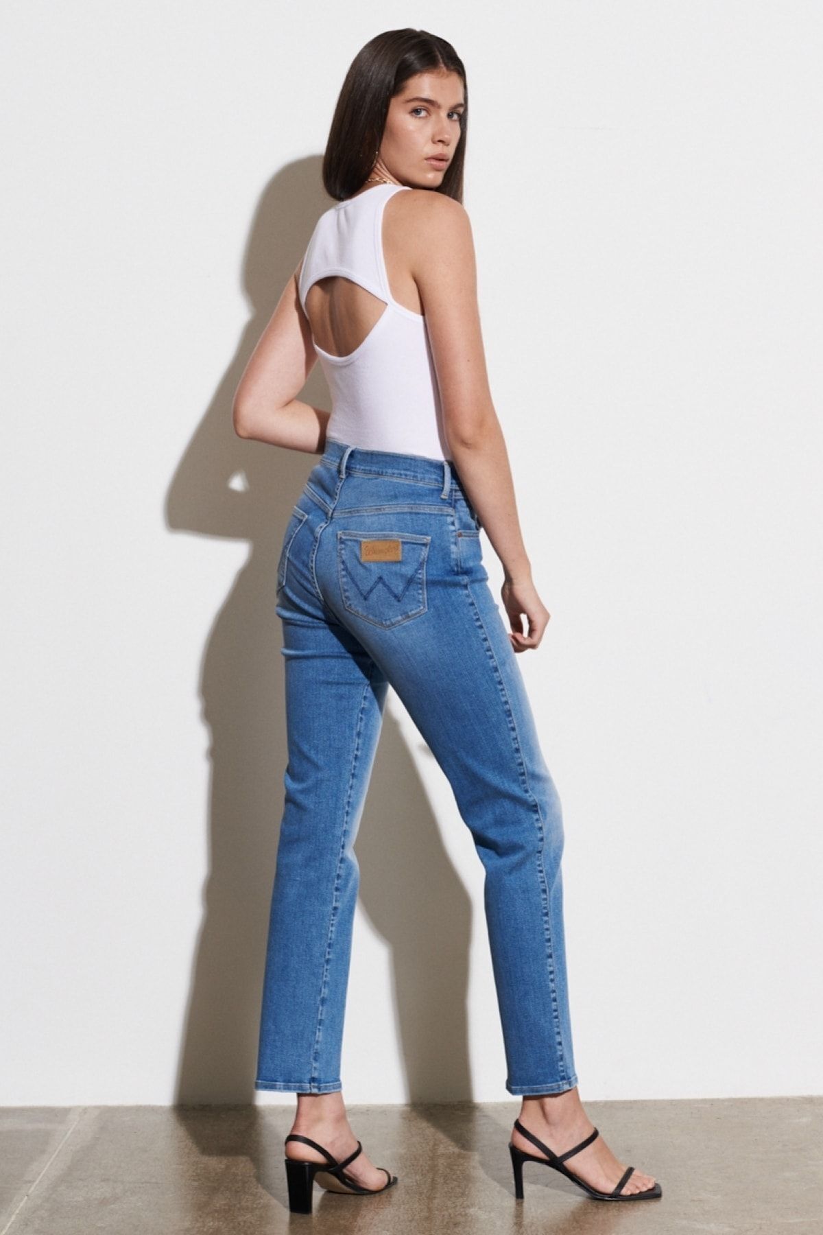 Straight Fit Yüksek Bel Düz Paça Esnek Jean Kot Pantolon Straight Fit Yüksek Bel Düz Paça Esnek Jean Kot Pantolon