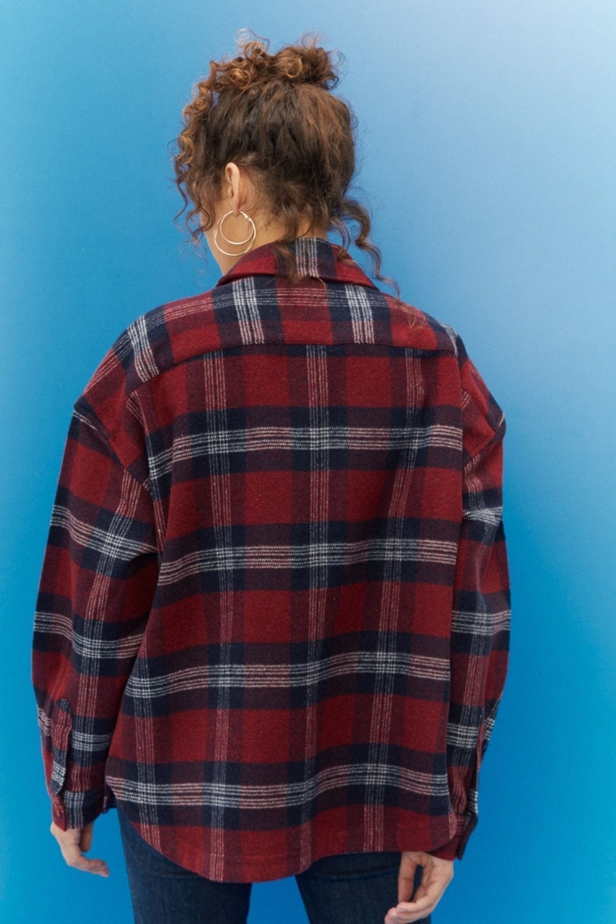 Oversize Bol Kesim %100 Pamuk Kadın Kırmızı Oduncu Gömlek Oversize Bol Kesim %100 Pamuk Kadın Kırmızı Oduncu Gömlek