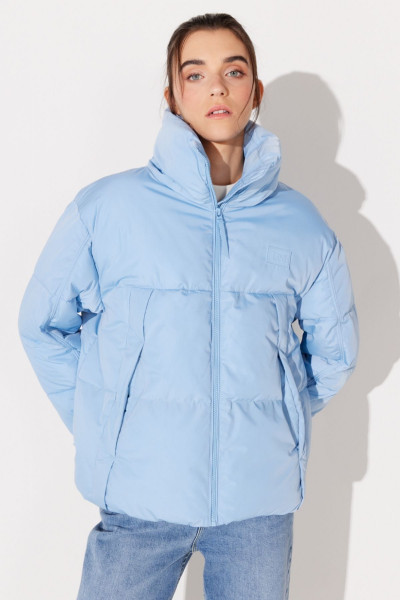 Loose Fit Rahat Kesim Dik Yaka Kadın Açık Mavi Şişme Mont Loose Fit Rahat Kesim Dik Yaka Kadın Açık Mavi Şişme Mont