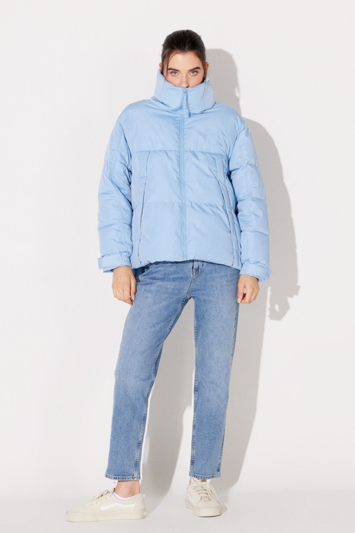 Loose Fit Rahat Kesim Dik Yaka Kadın Açık Mavi Şişme Mont Loose Fit Rahat Kesim Dik Yaka Kadın Açık Mavi Şişme Mont