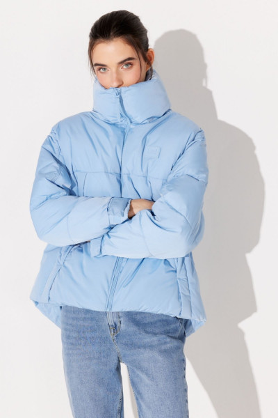 Loose Fit Rahat Kesim Dik Yaka Kadın Açık Mavi Şişme Mont Loose Fit Rahat Kesim Dik Yaka Kadın Açık Mavi Şişme Mont