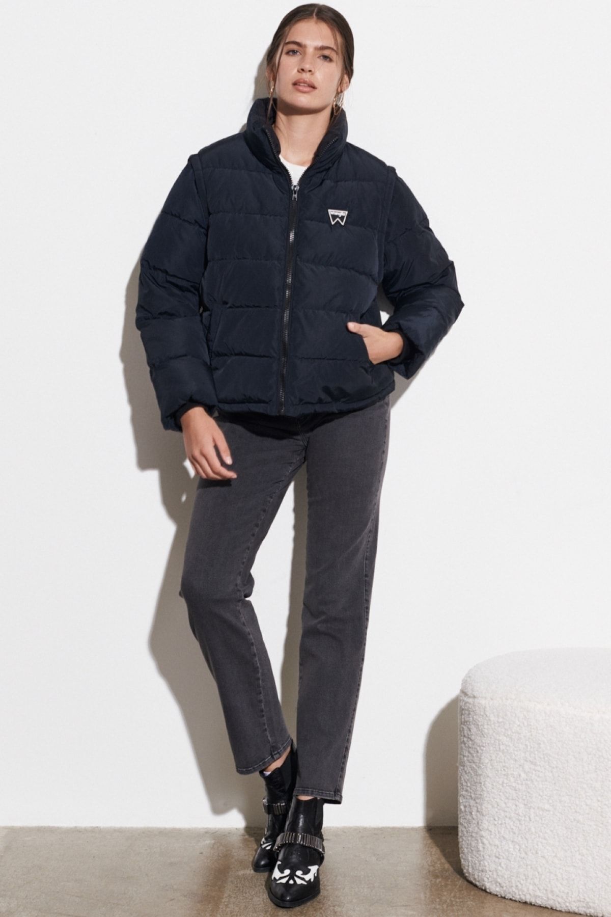 Regular Fit Bisiklet Yaka Kolları Çıkabilen Siyah Şişme Mont Regular Fit Bisiklet Yaka Kolları Çıkabilen Siyah Şişme Mont