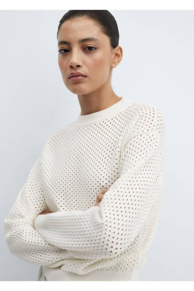 Yuvarlak yaka delikli kazak